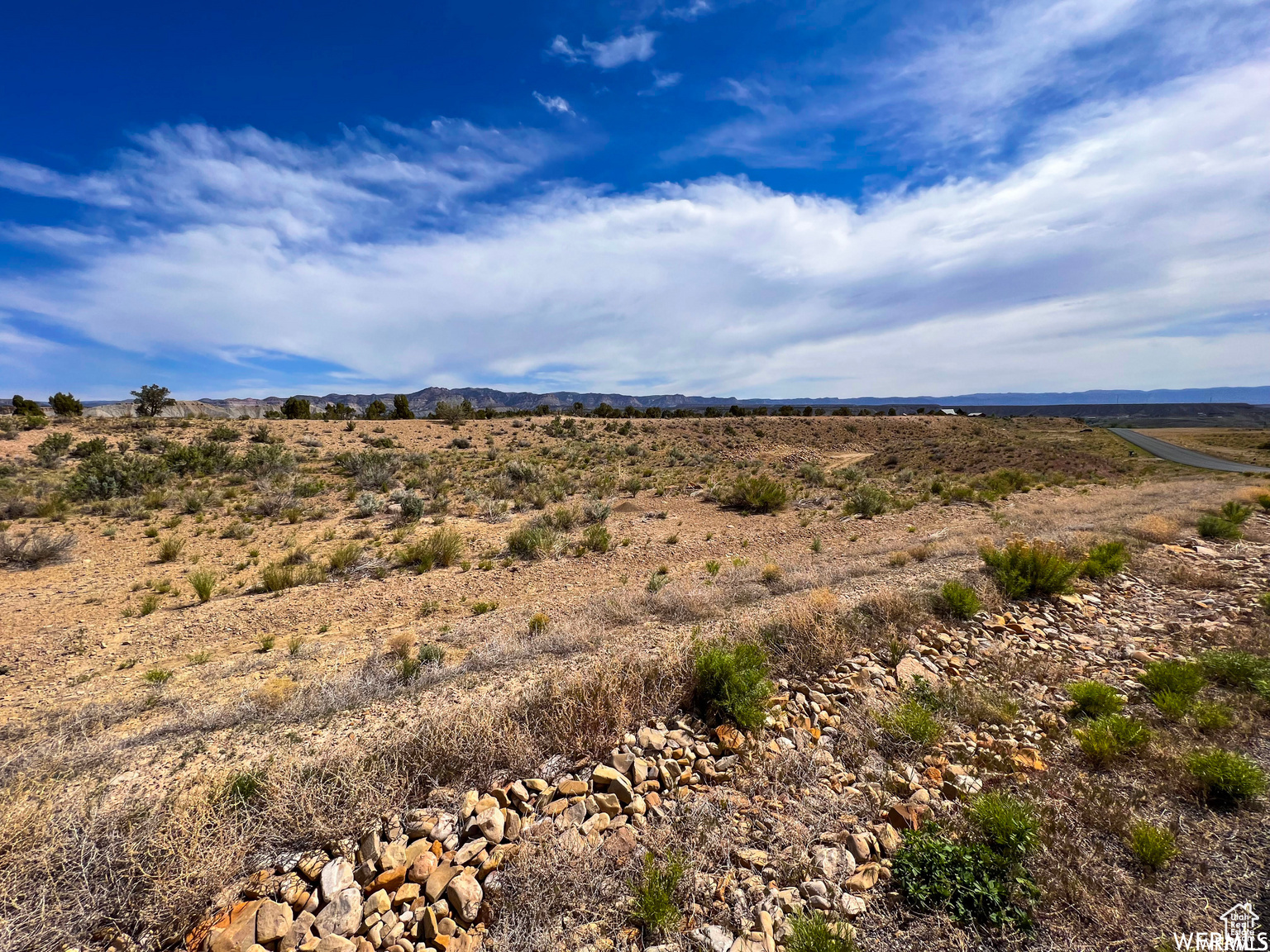 PINNACLE HEIGHTS SUB - Land