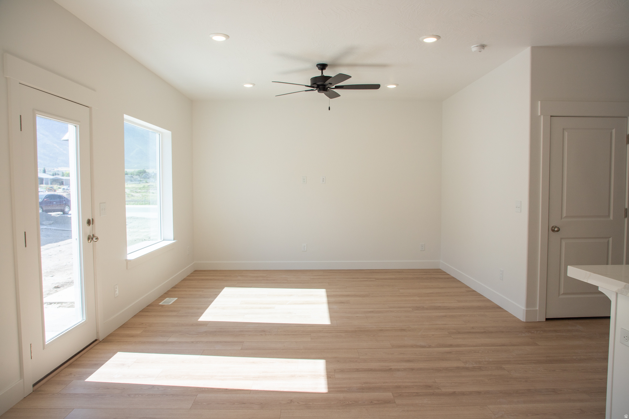 SALEM FIELDS - Residential