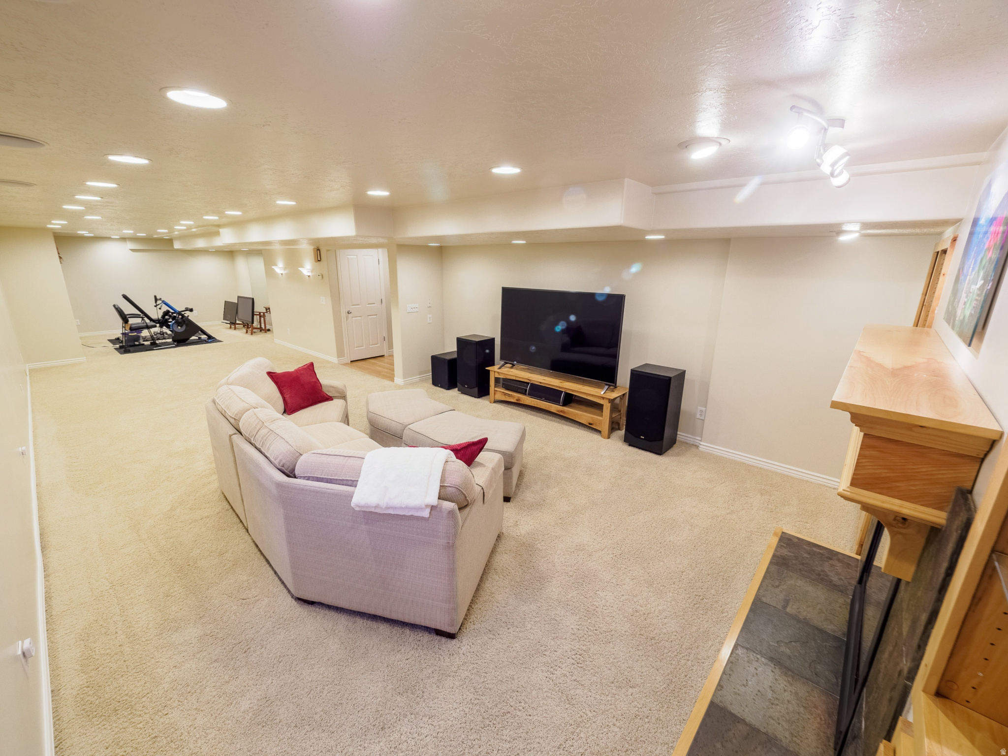 QUAIL HOLLOW - Residential