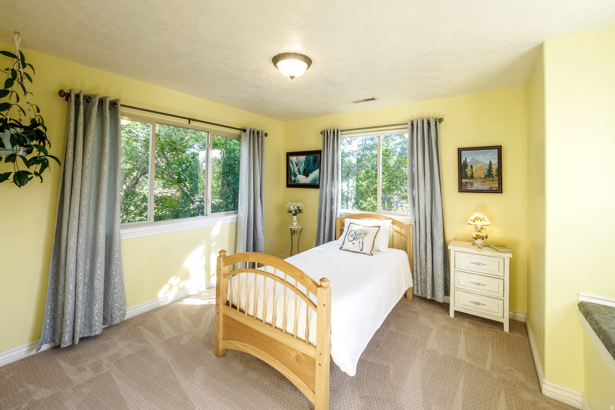 QUAIL HOLLOW - Residential