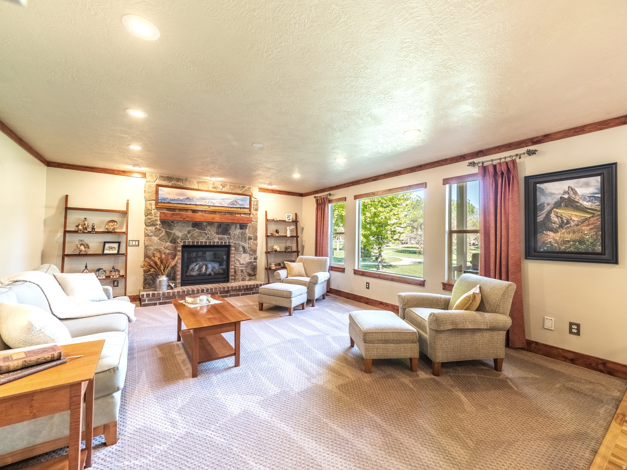 QUAIL HOLLOW - Residential
