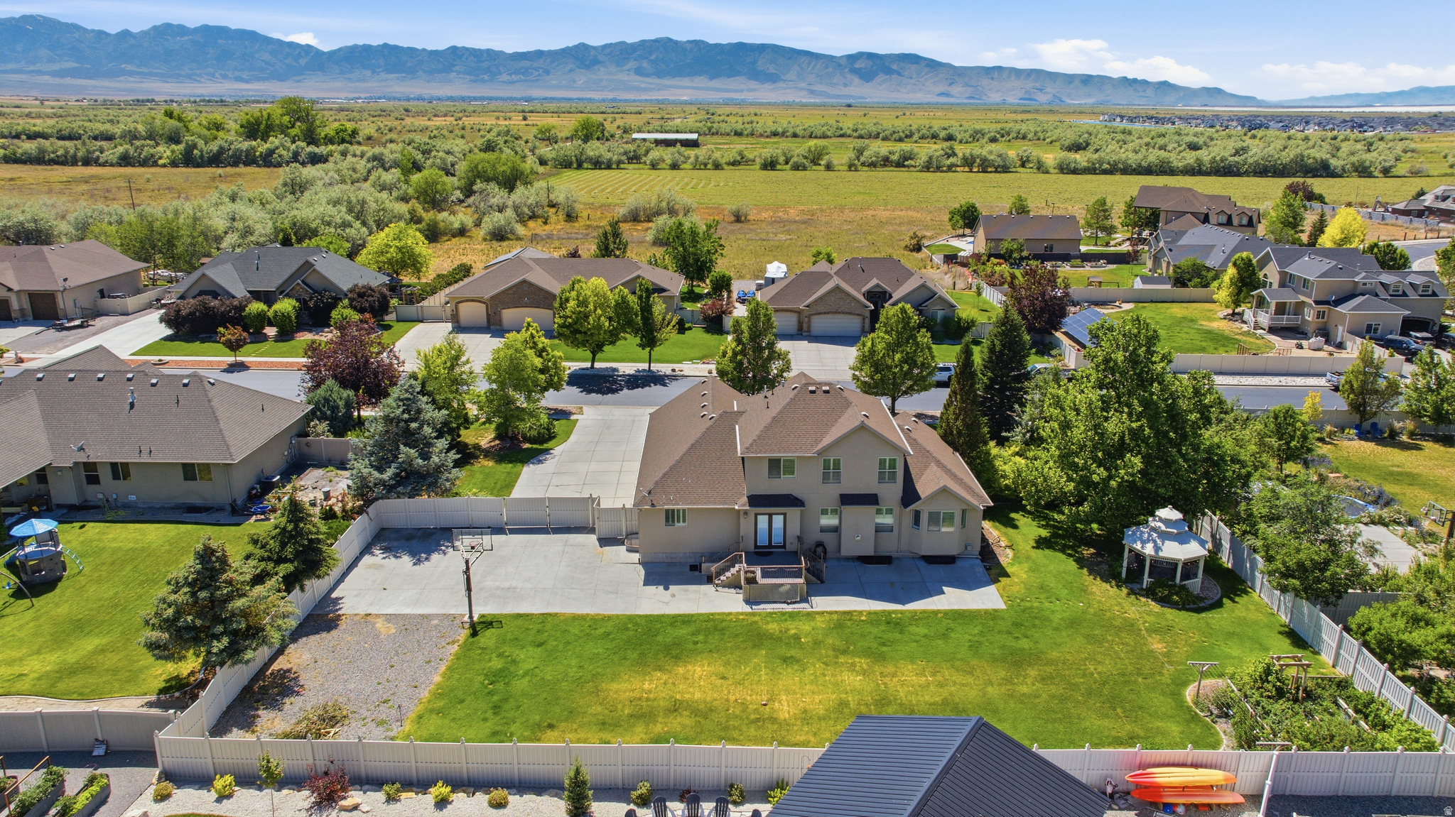 PONDEROSA ESTATES - Residential
