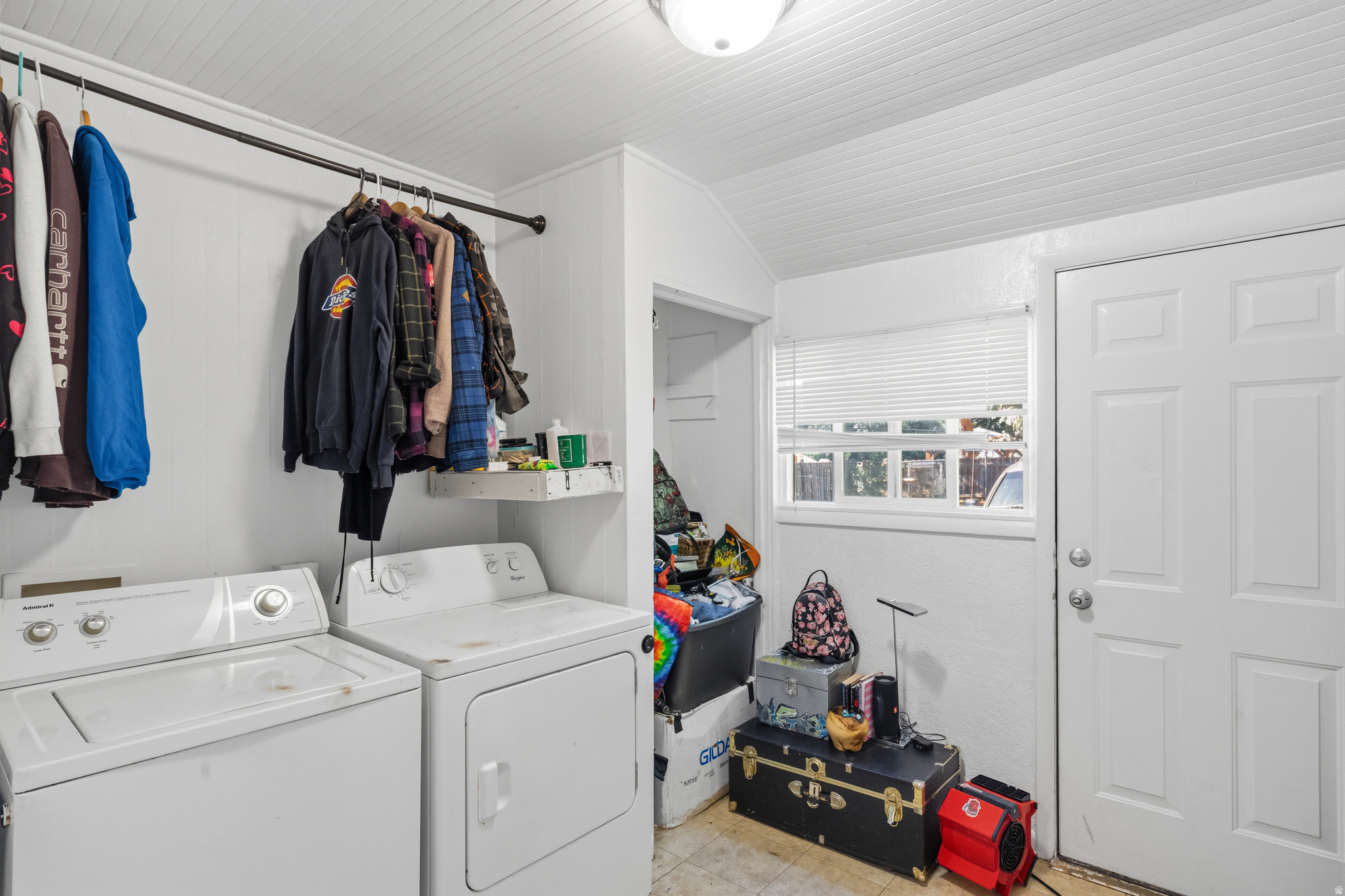 NOB HILL - Residential