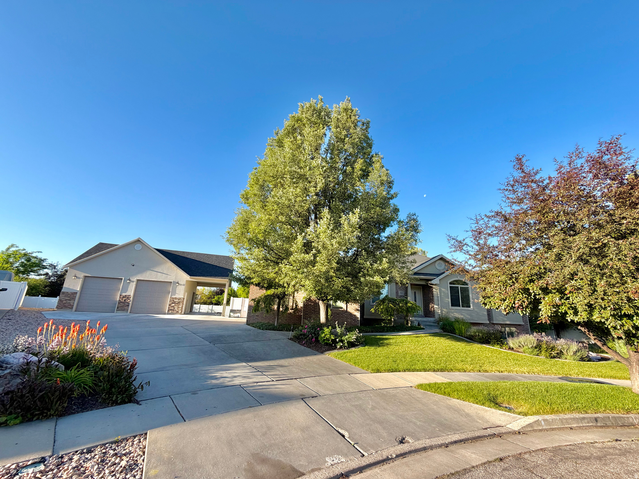 PARKWOOD ESTATES 4 - Residential