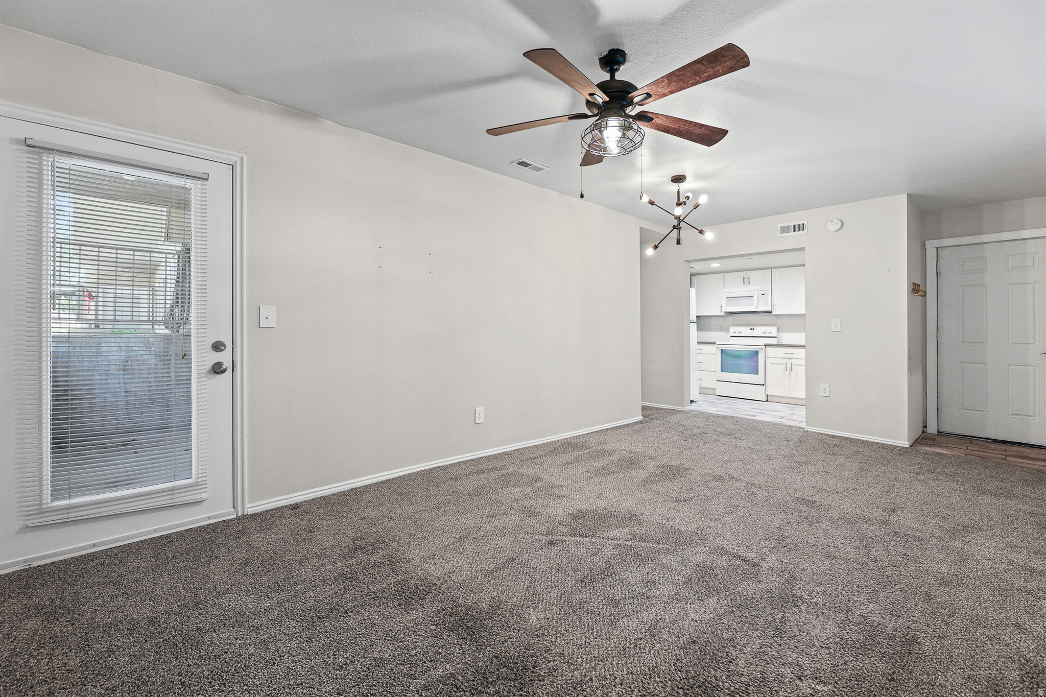COUNTRY WOOD ESTATES CONDO - Residential