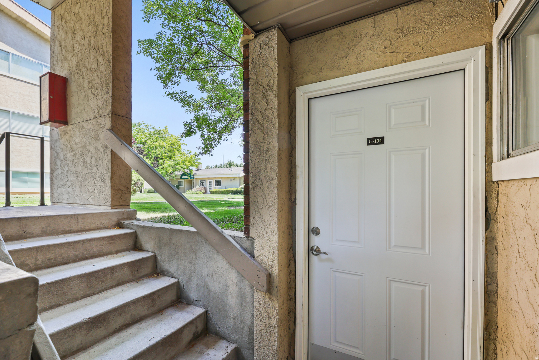 COUNTRY WOOD ESTATES CONDO - Residential
