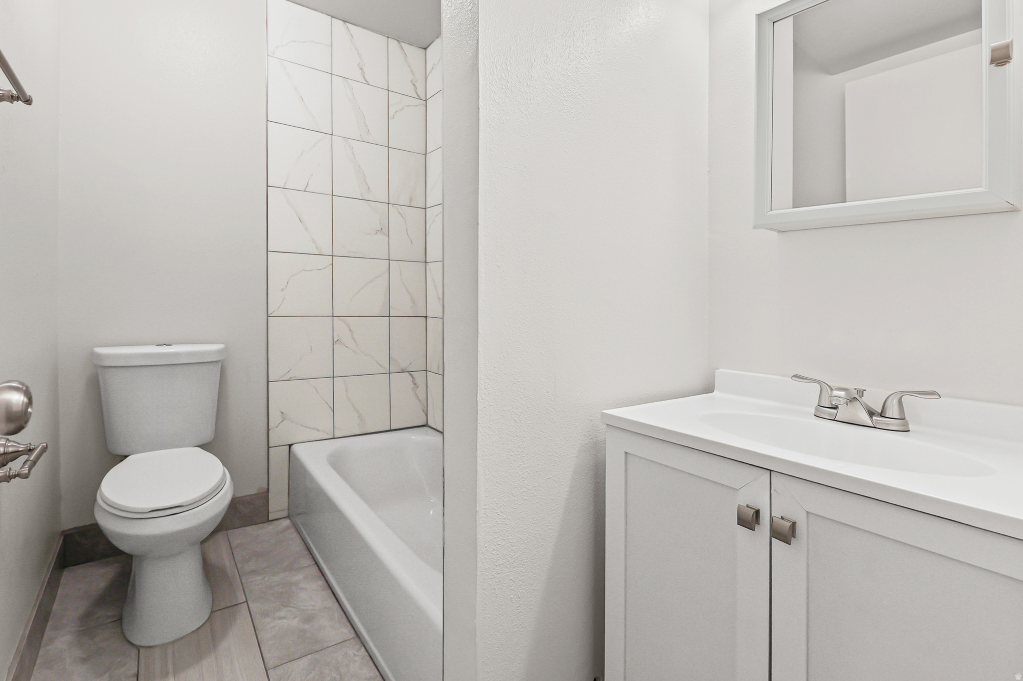 COUNTRY WOOD ESTATES CONDO - Residential