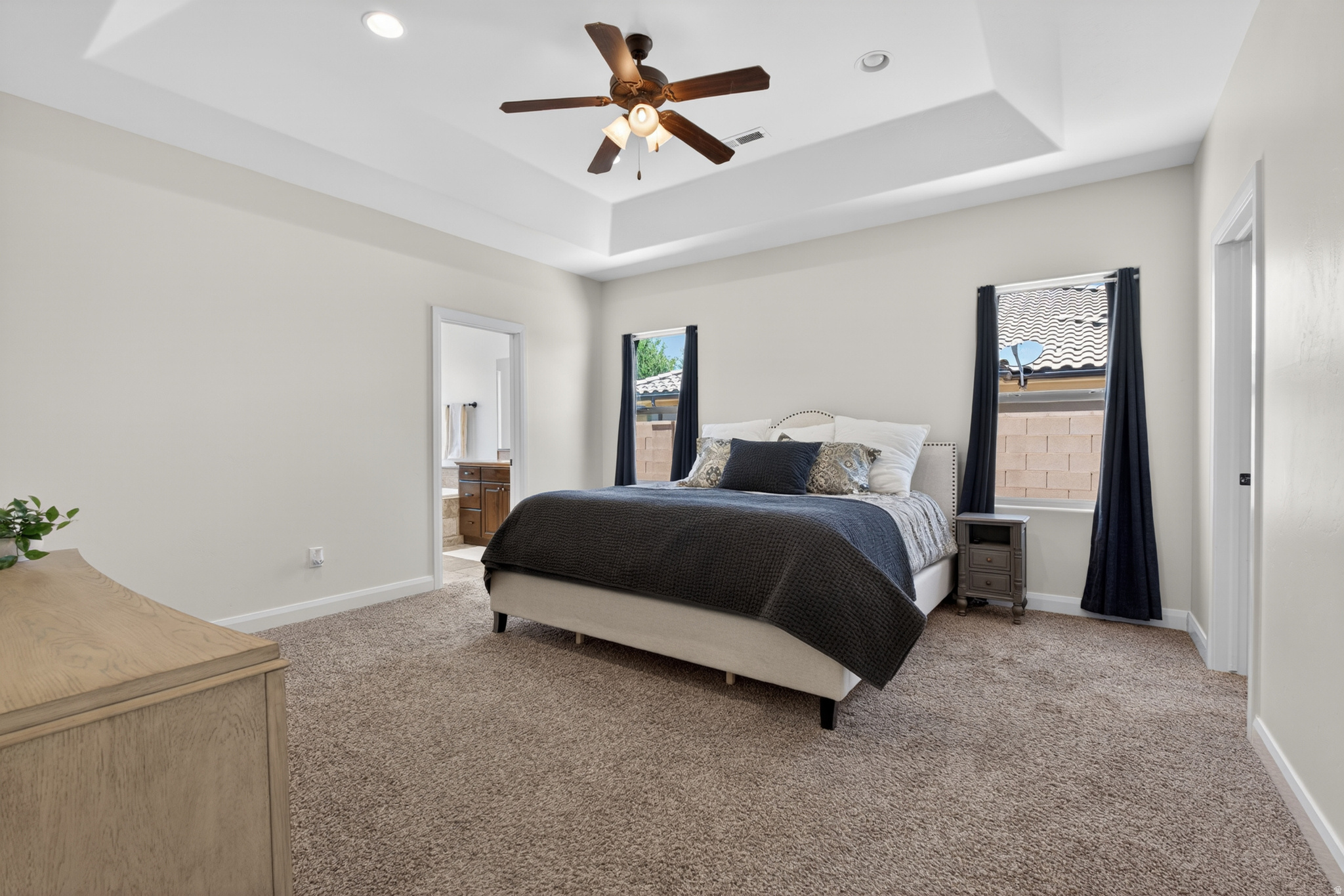 BRIDLE GATE ESTATES - Residential