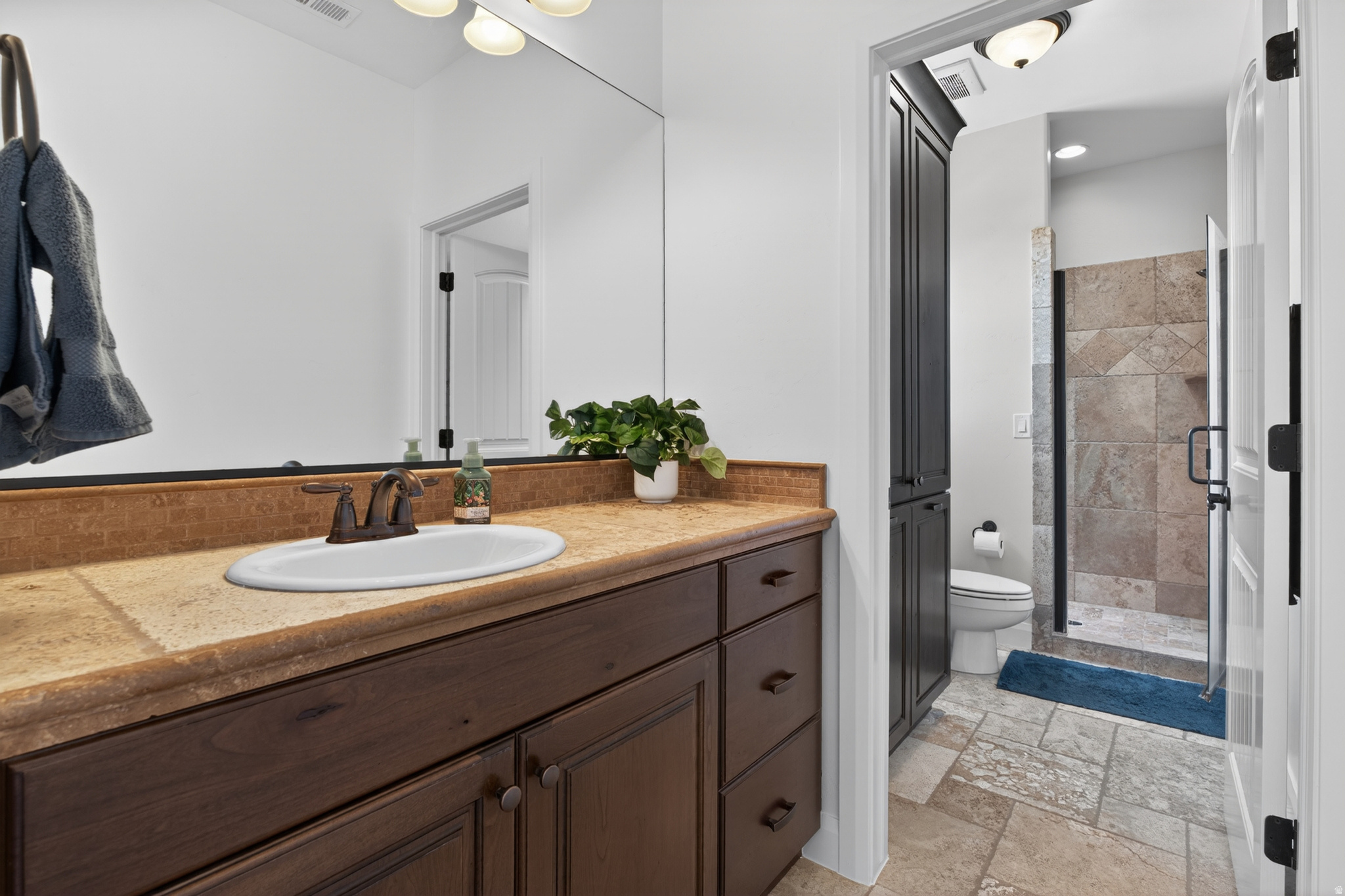 BRIDLE GATE ESTATES - Residential
