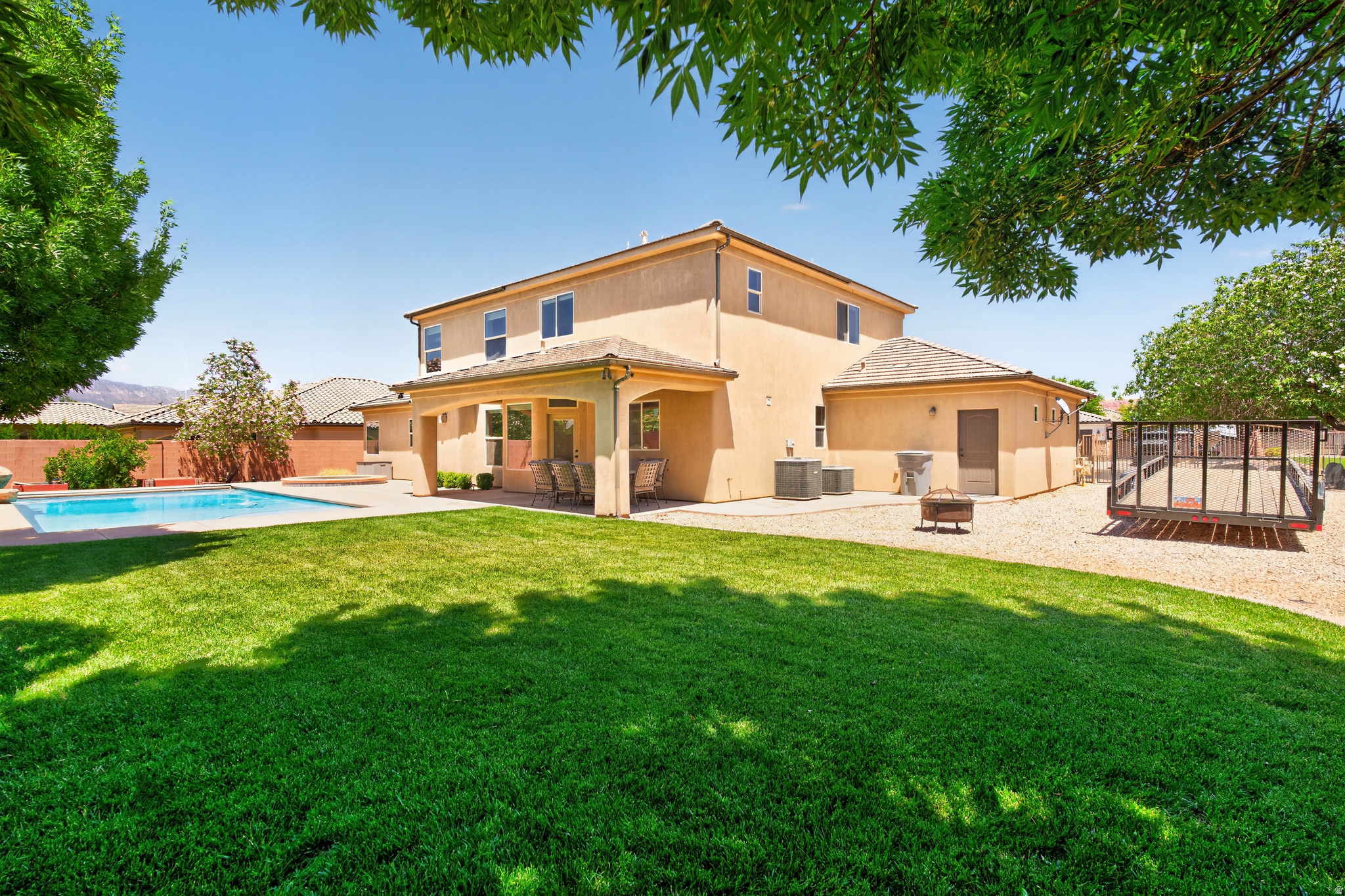 BRIDLE GATE ESTATES - Residential