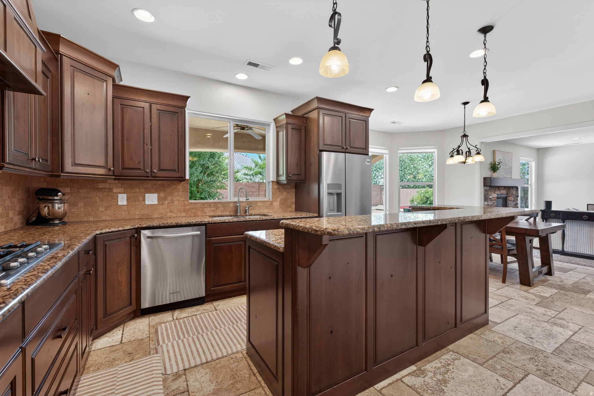 BRIDLE GATE ESTATES - Residential