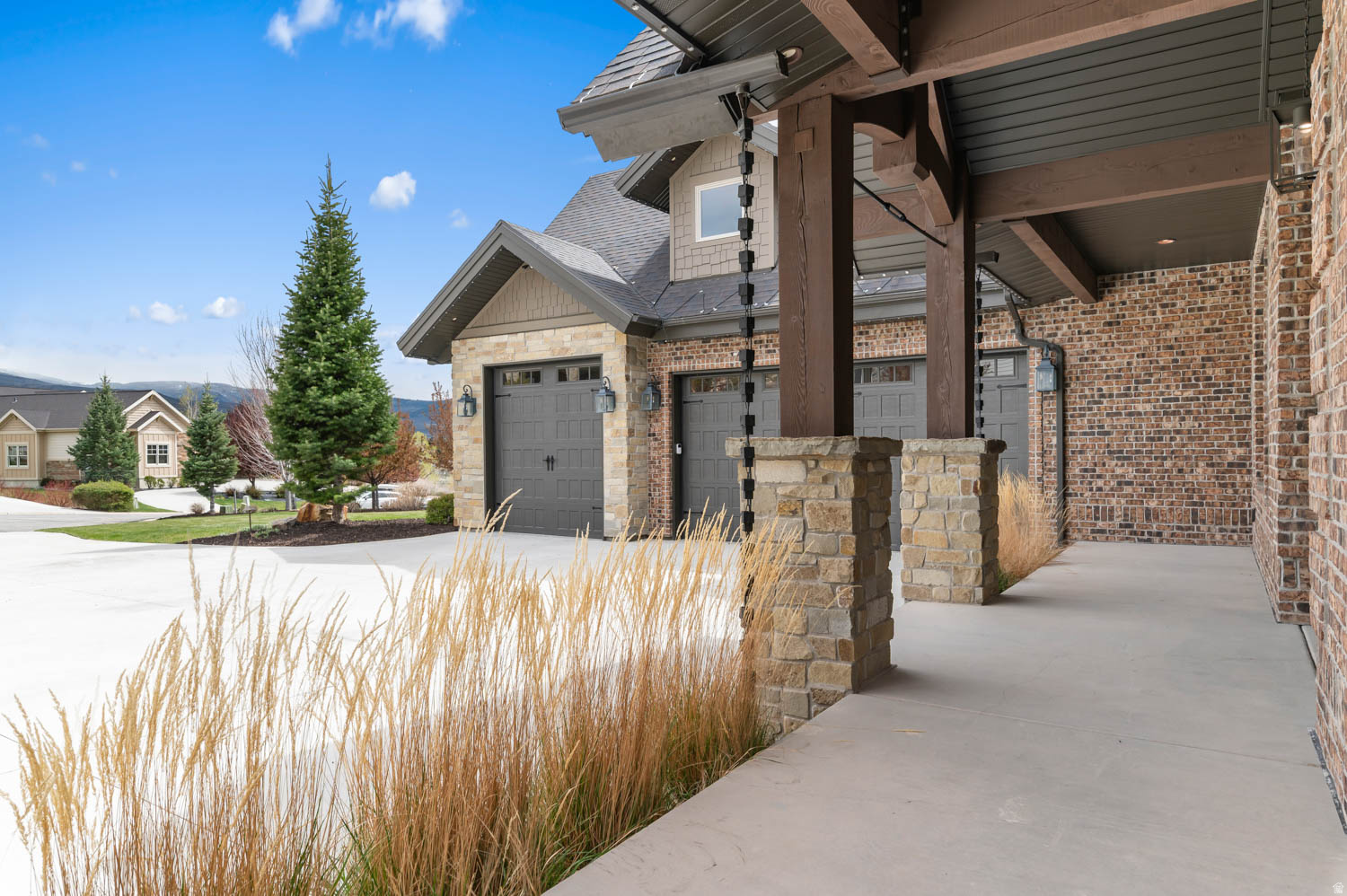 CROSSINGS LAKE CREEK - Residential