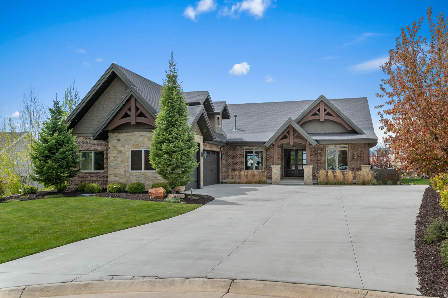CROSSINGS LAKE CREEK - Residential