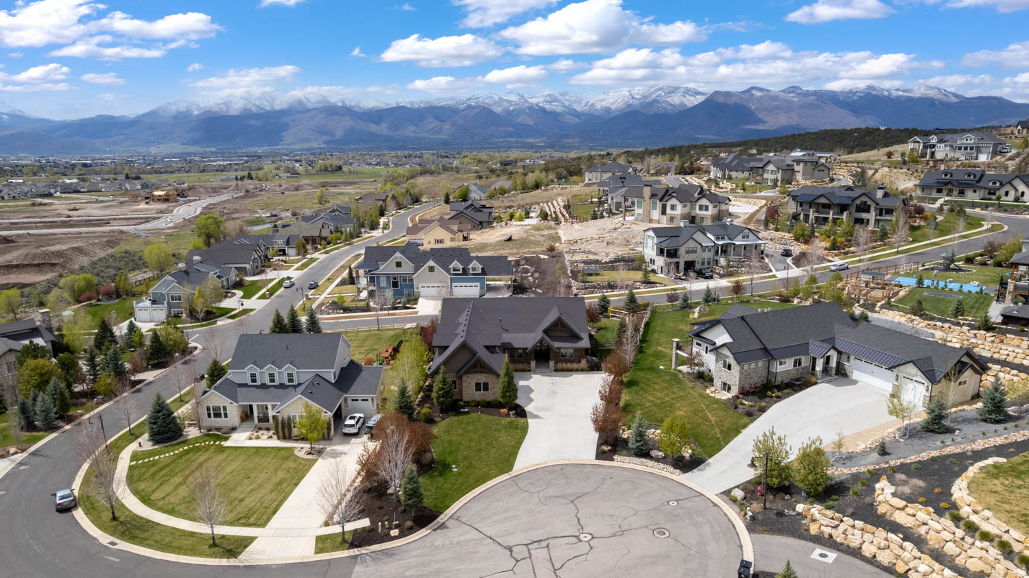 CROSSINGS LAKE CREEK - Residential