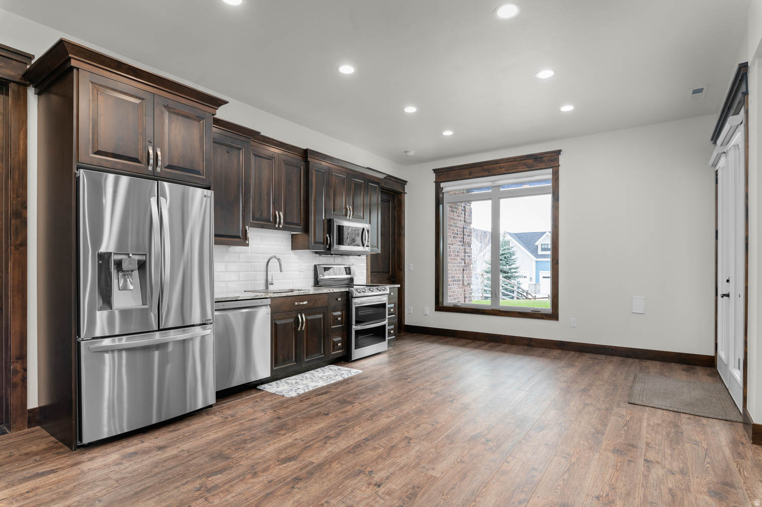 CROSSINGS LAKE CREEK - Residential