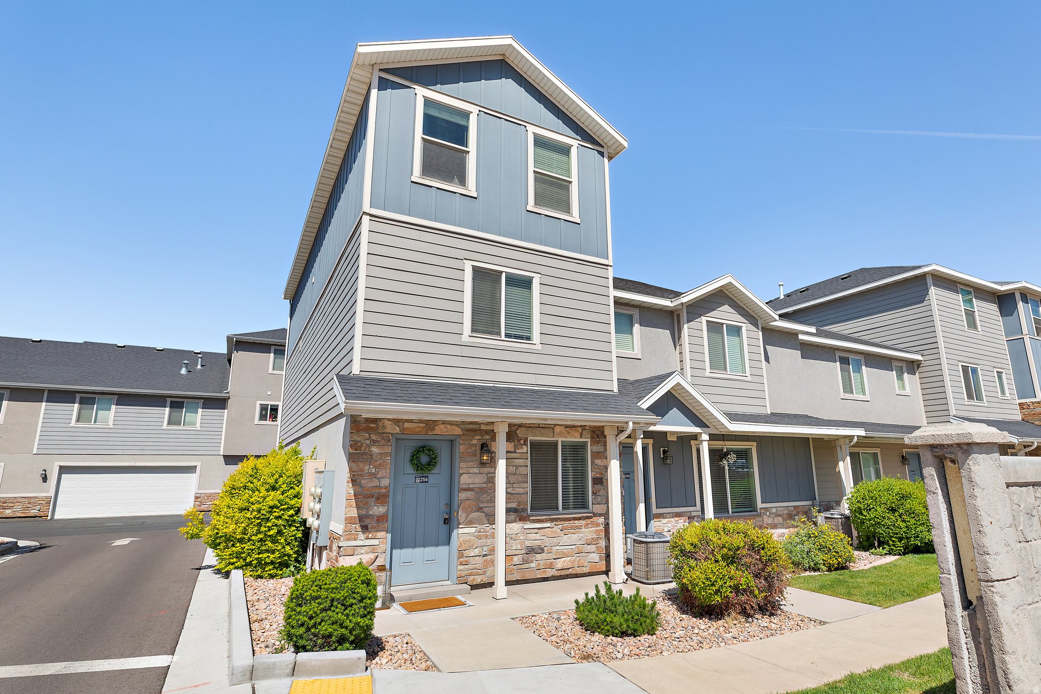 EDGEWATER AT GENEVA - Residential
