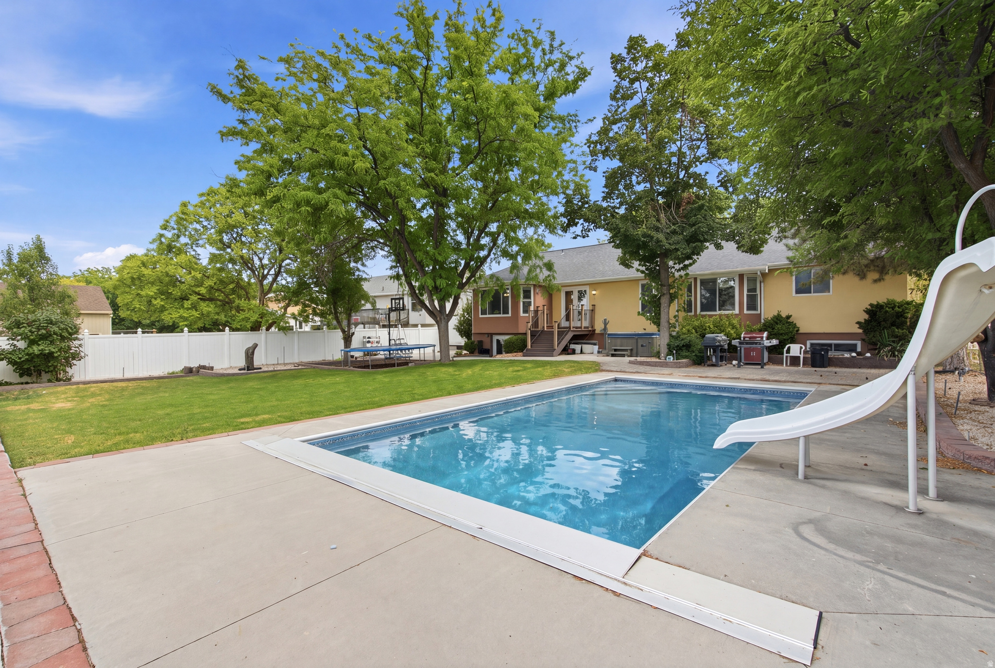 SOUTH POINTE #2 - Residential