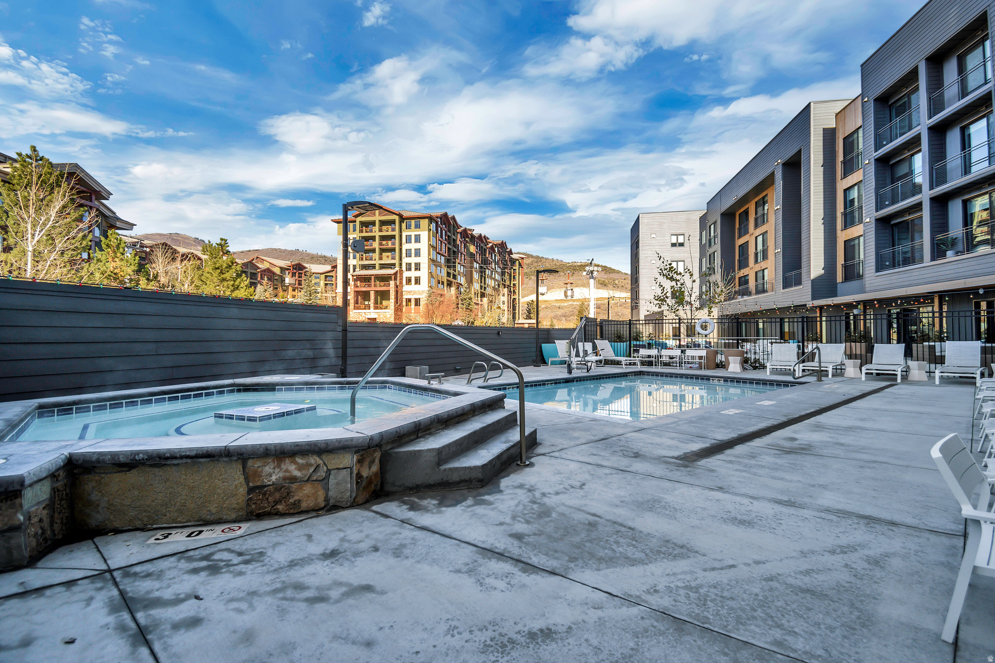 YOTEL - Residential
