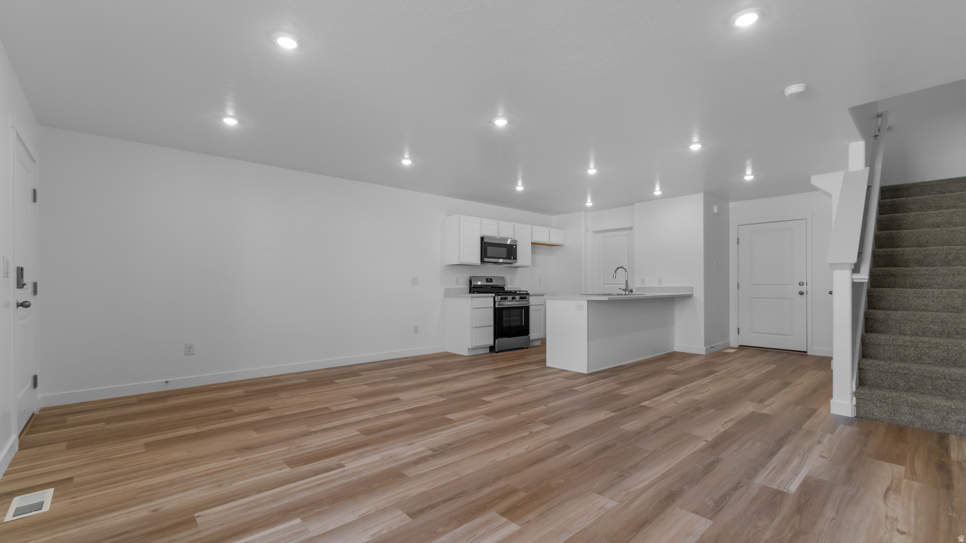 WESTERN ACRES - Residential