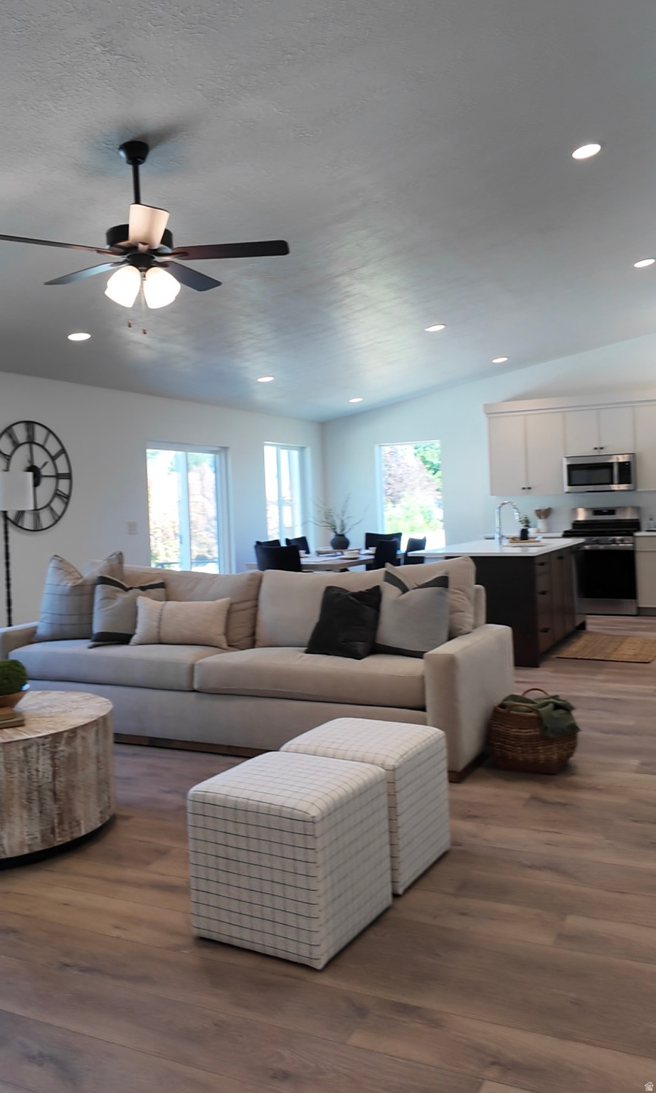 GAGE CANYON - Residential