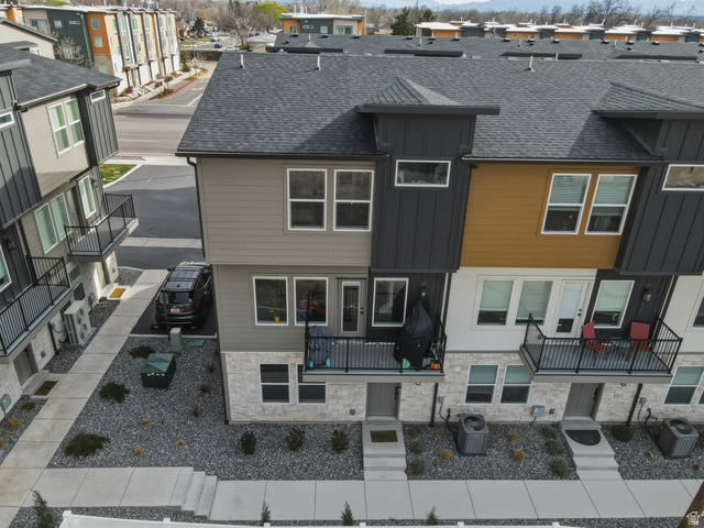 C STREET - Residential