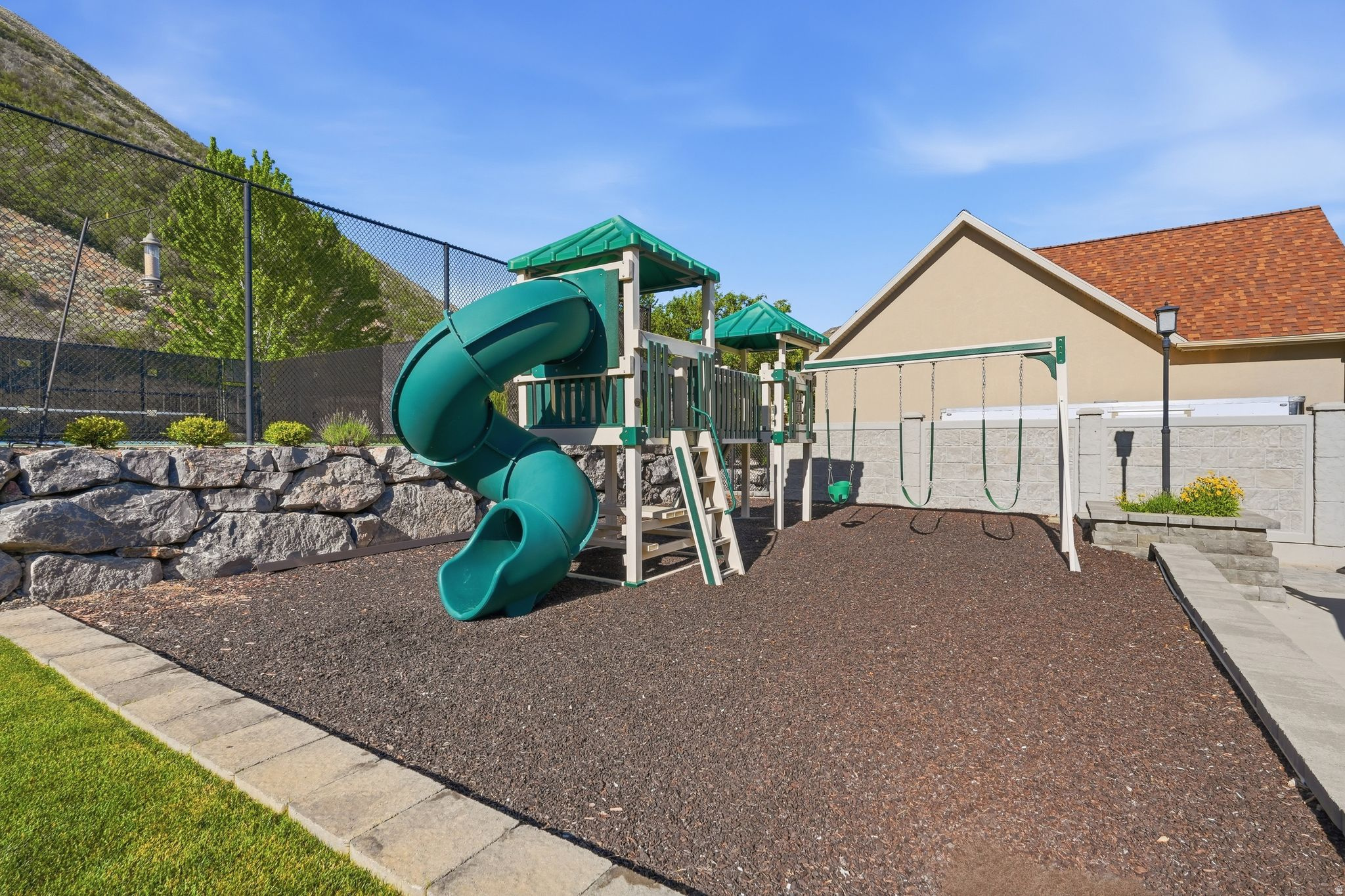 DRAPER HEIGHTS - Residential