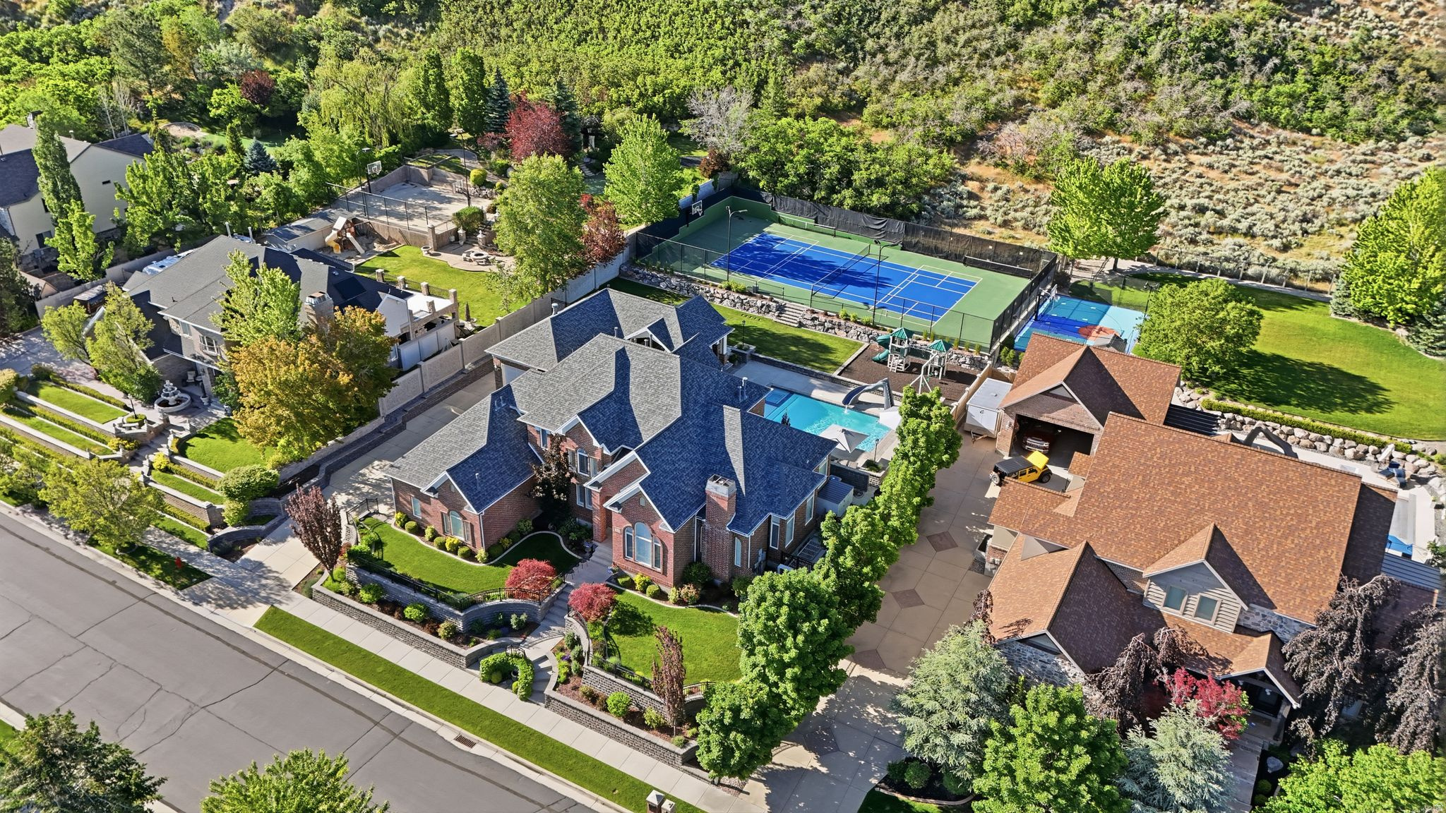 DRAPER HEIGHTS - Residential