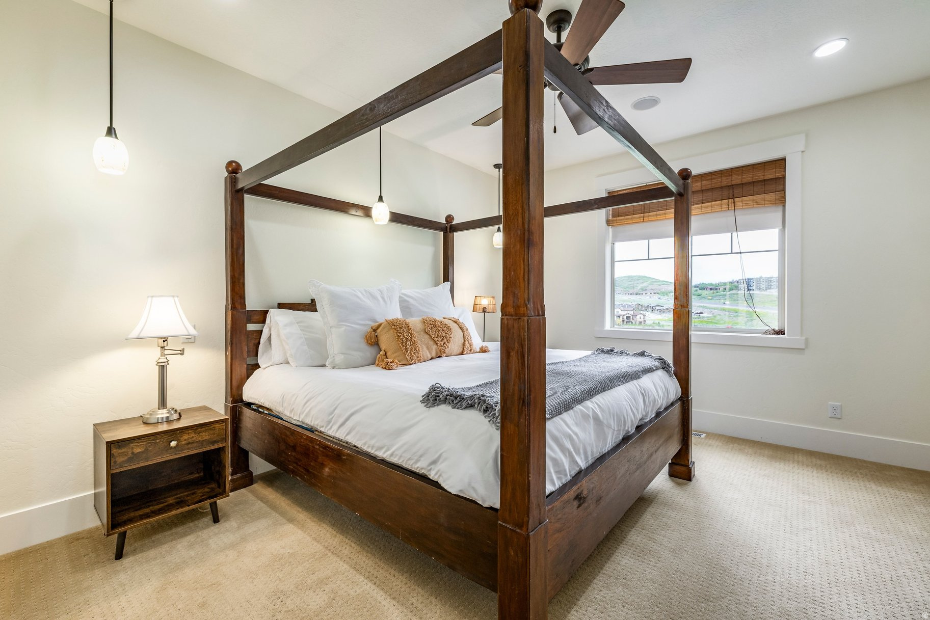PARK'S EDGE - Residential