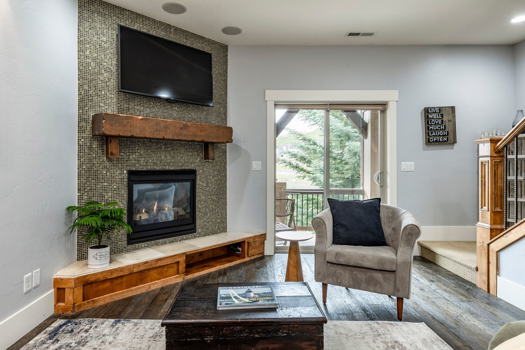 PARK'S EDGE - Residential