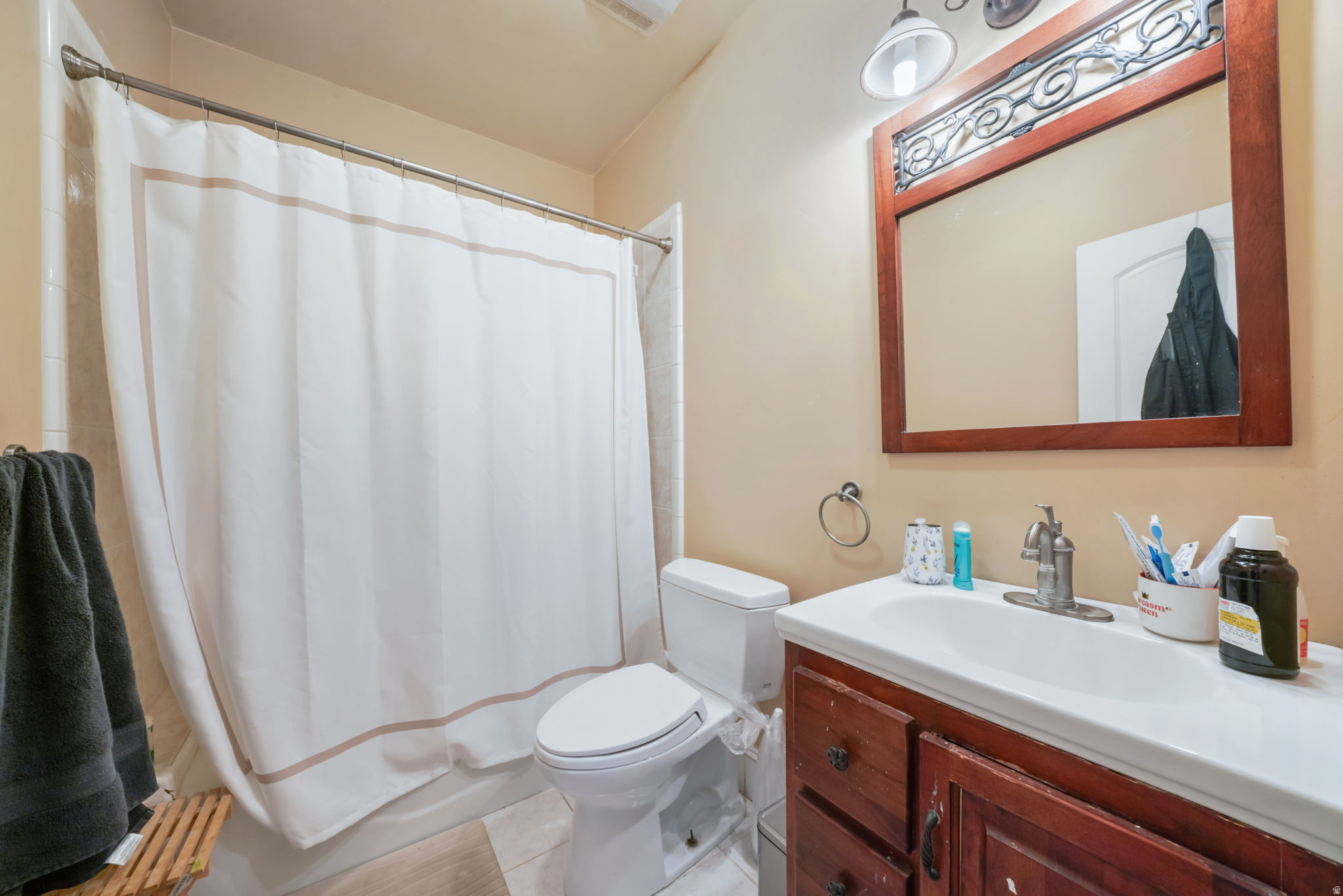 CARAS ACRES - Residential