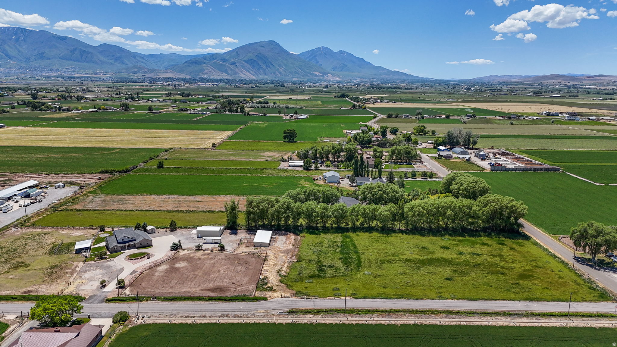 CARAS ACRES - Residential