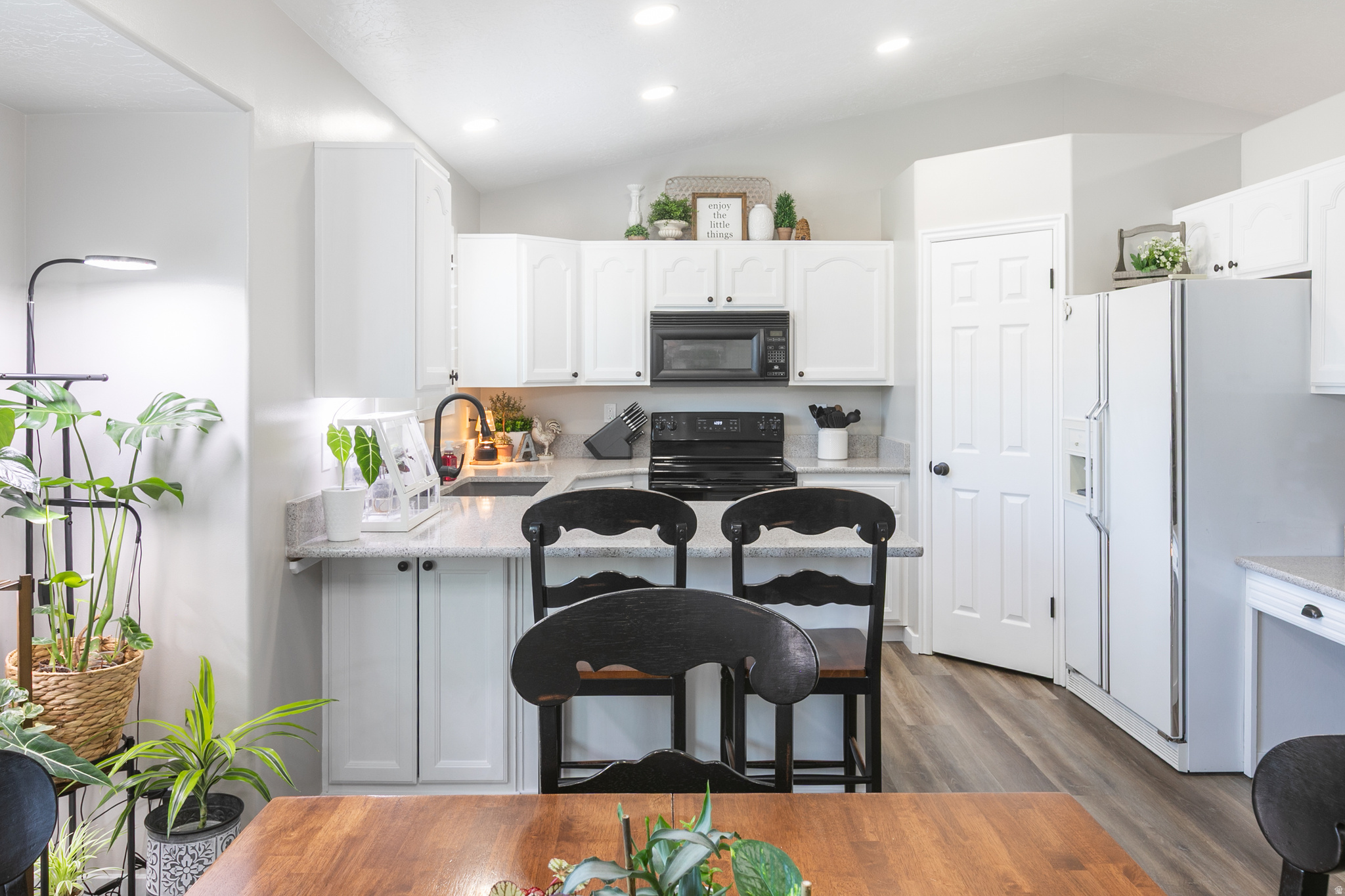 MIDLAND MEADOWS - Residential