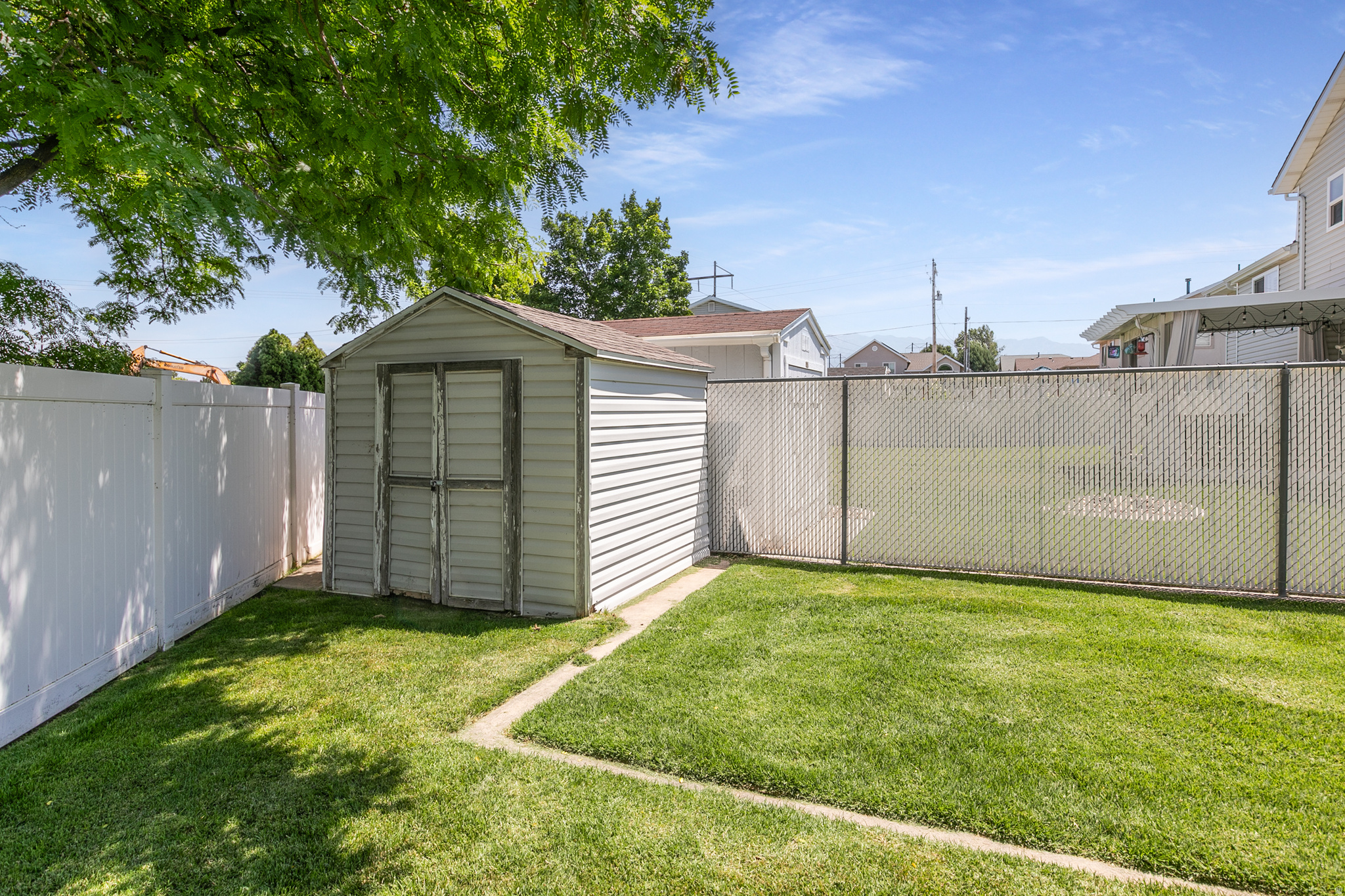 MIDLAND MEADOWS - Residential