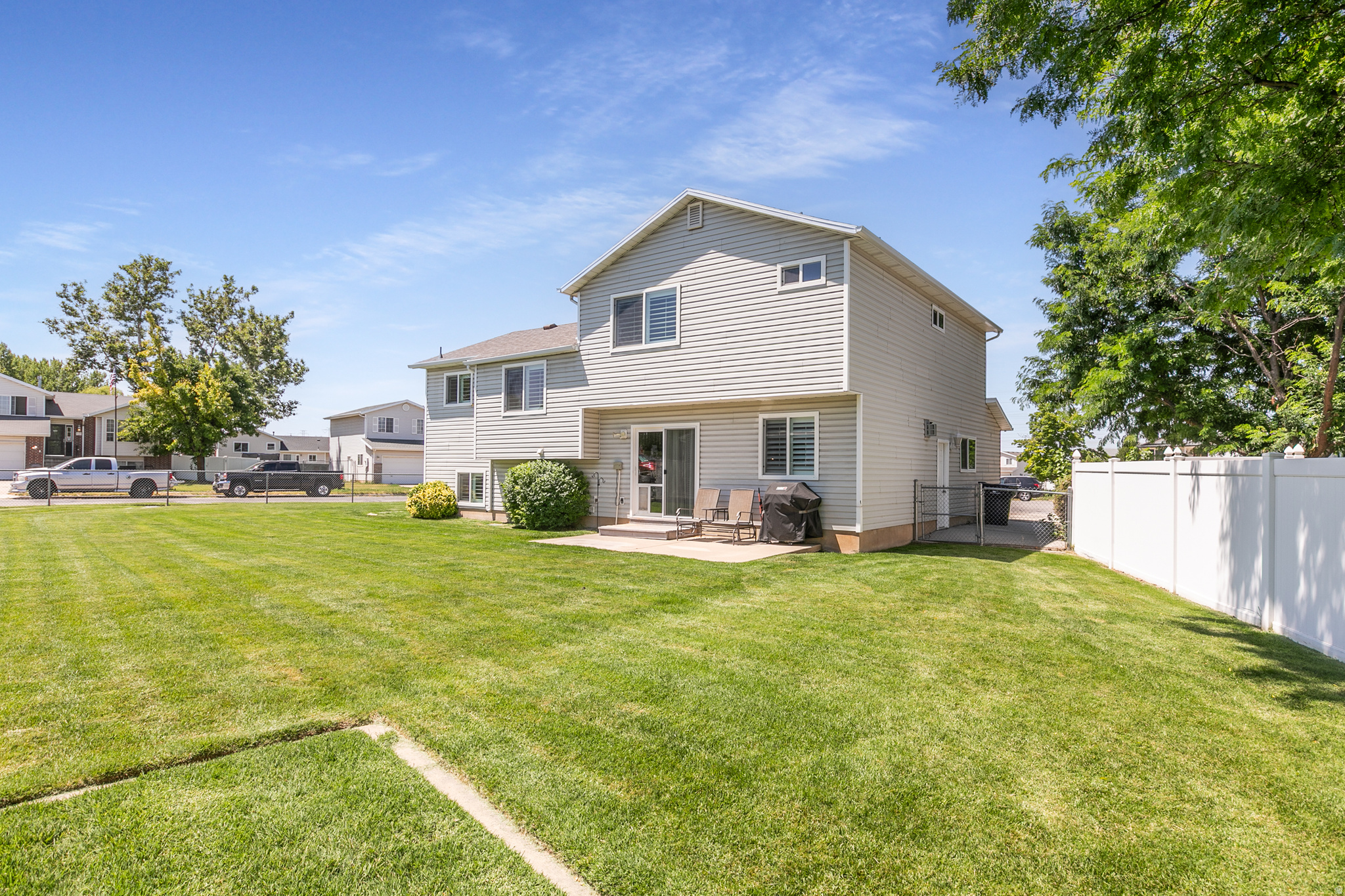 MIDLAND MEADOWS - Residential