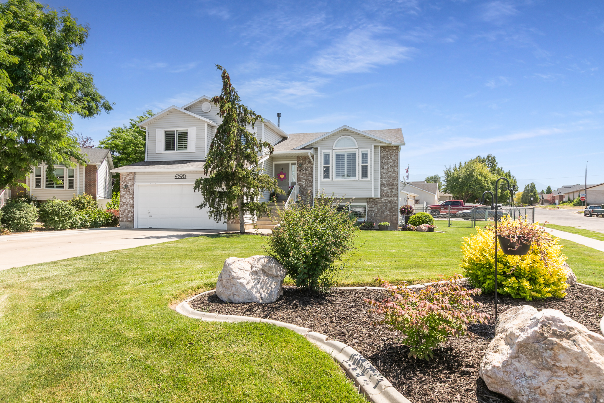 MIDLAND MEADOWS - Residential