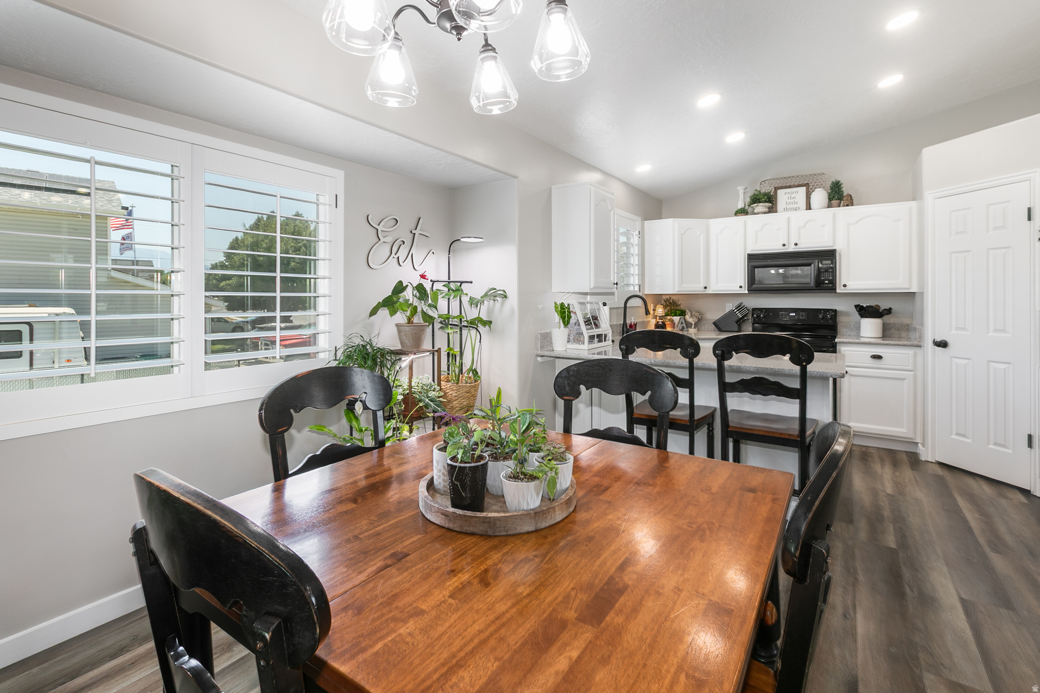 MIDLAND MEADOWS - Residential