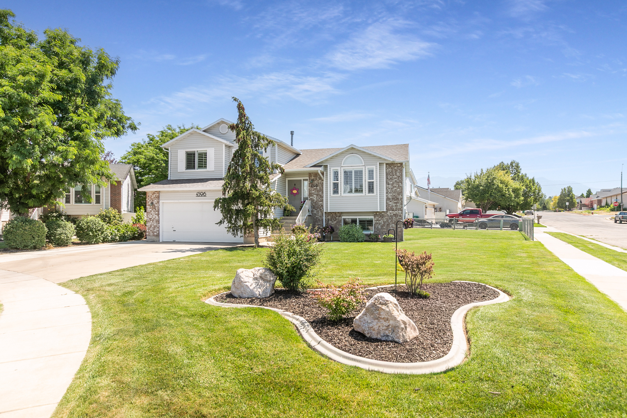 MIDLAND MEADOWS - Residential
