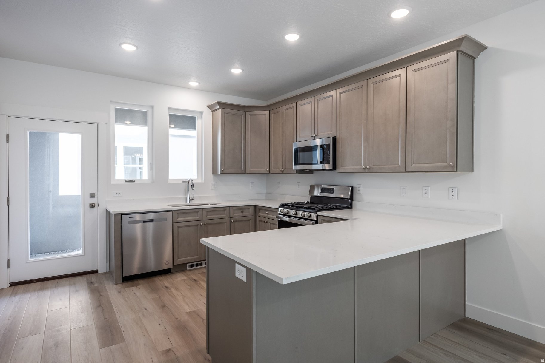 RIDGE - Residential