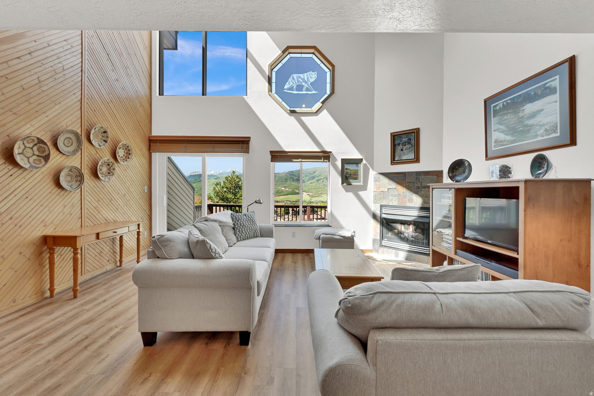 WOLF STAR - Residential