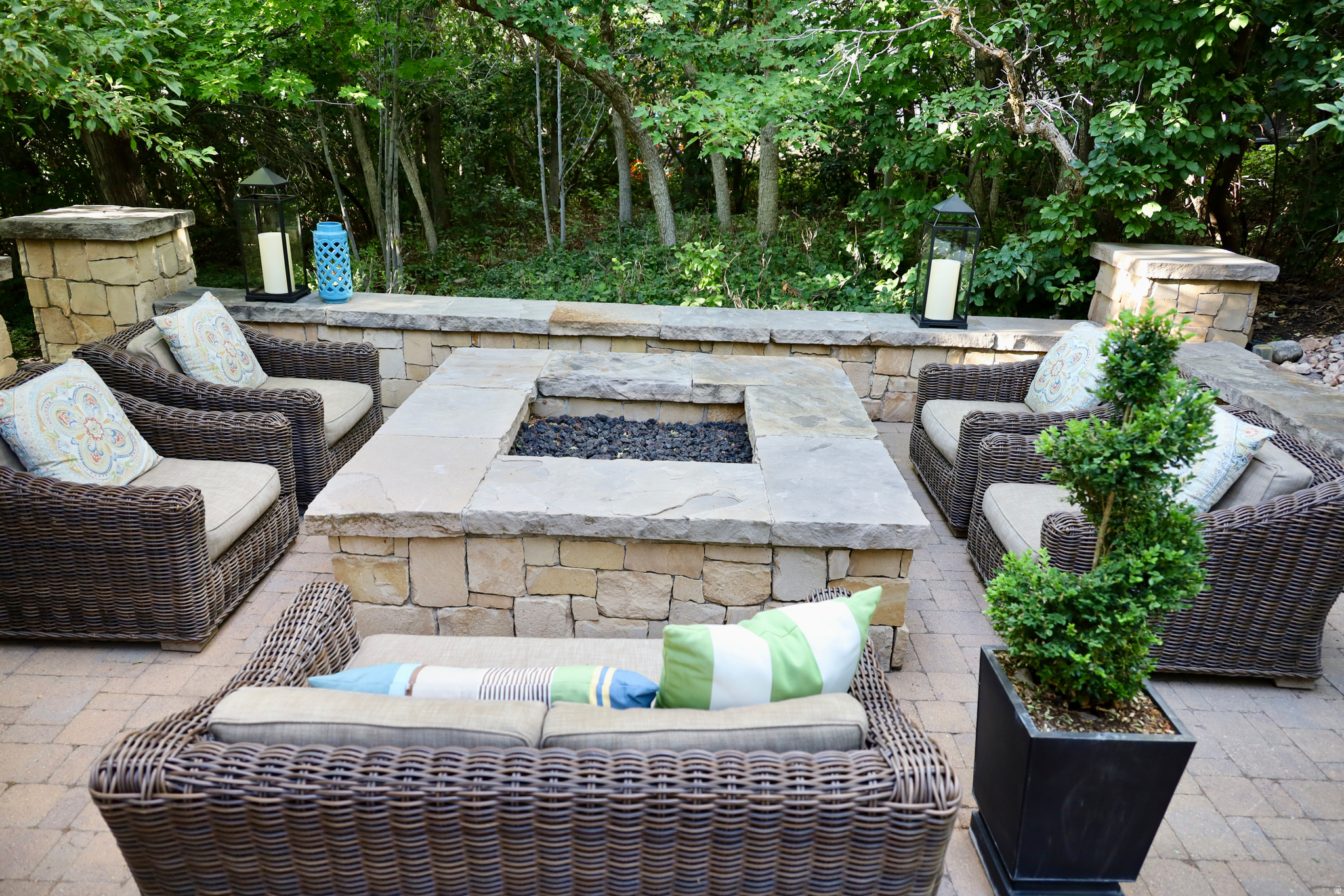 EAGLEWOOD COVE - Residential