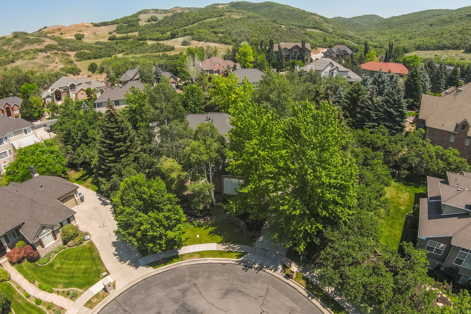 EAGLEWOOD COVE - Residential