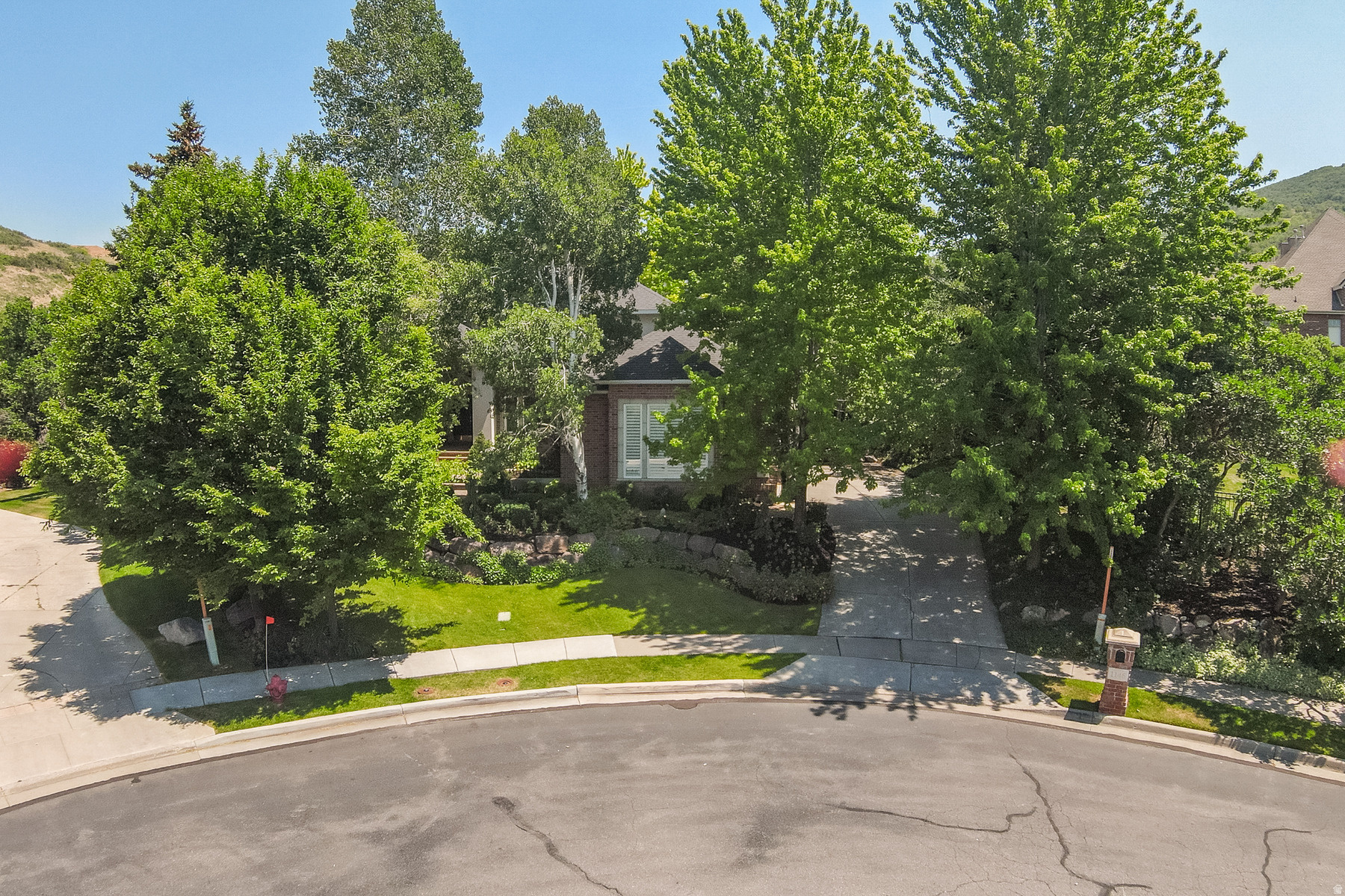 EAGLEWOOD COVE - Residential