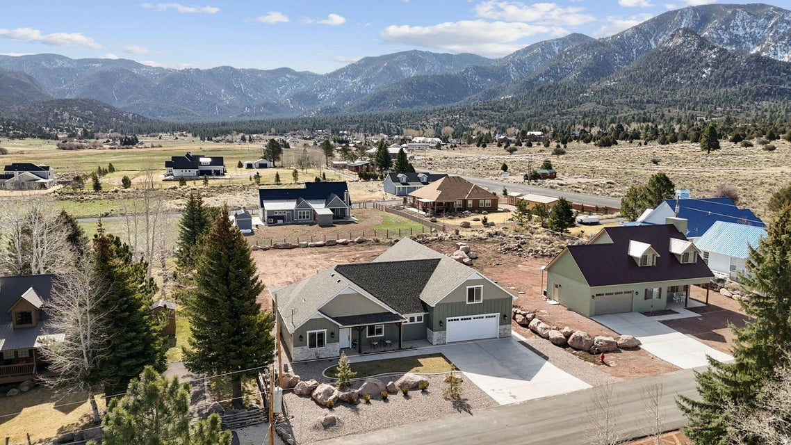 PINE VALLEY MEADOWS AMD - Residential