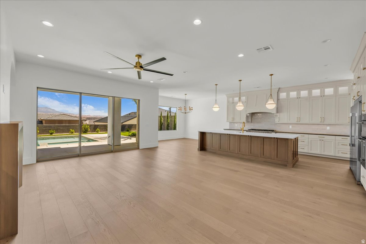 TONAQUINT COVE - Residential
