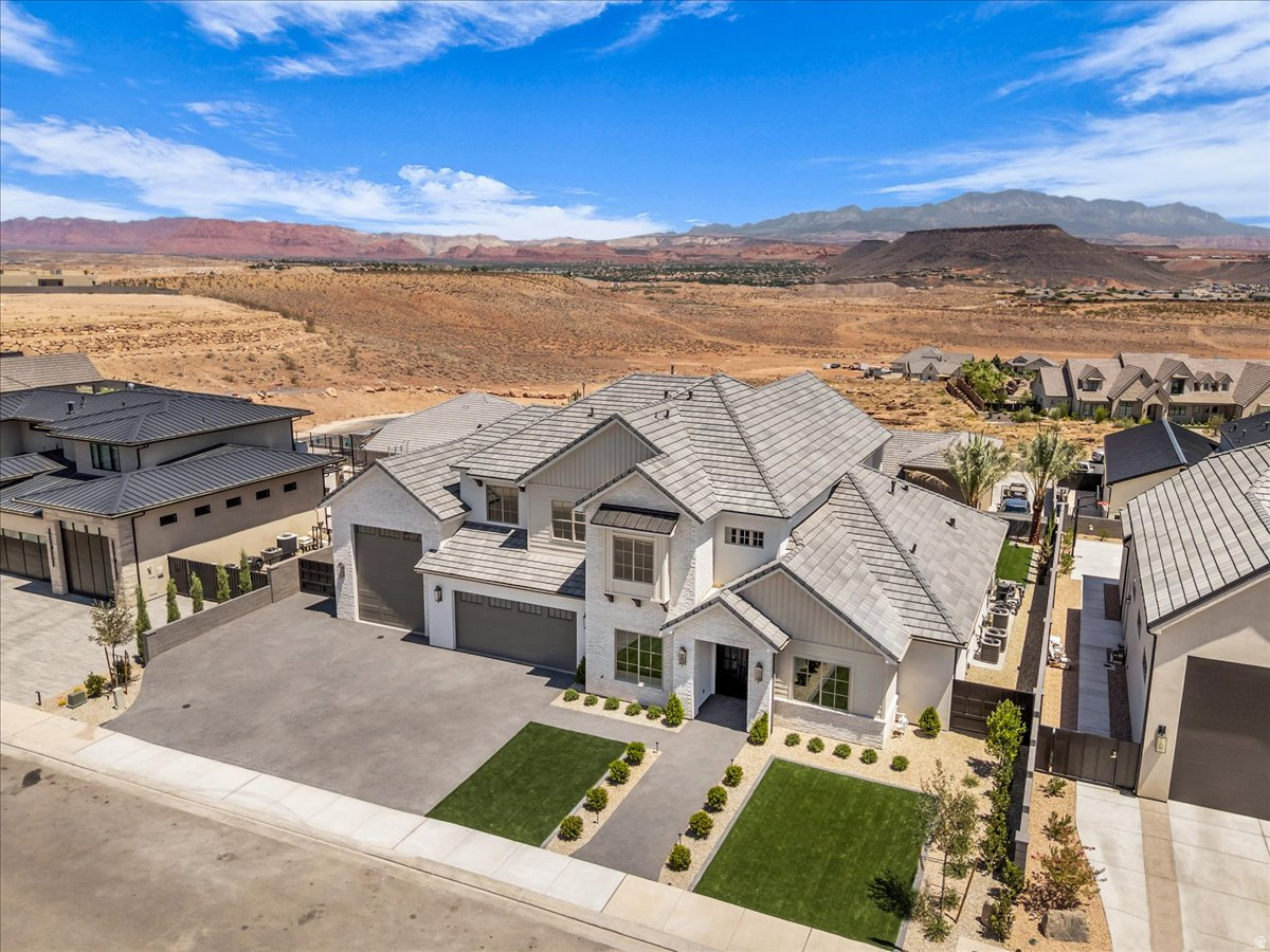 TONAQUINT COVE - Residential