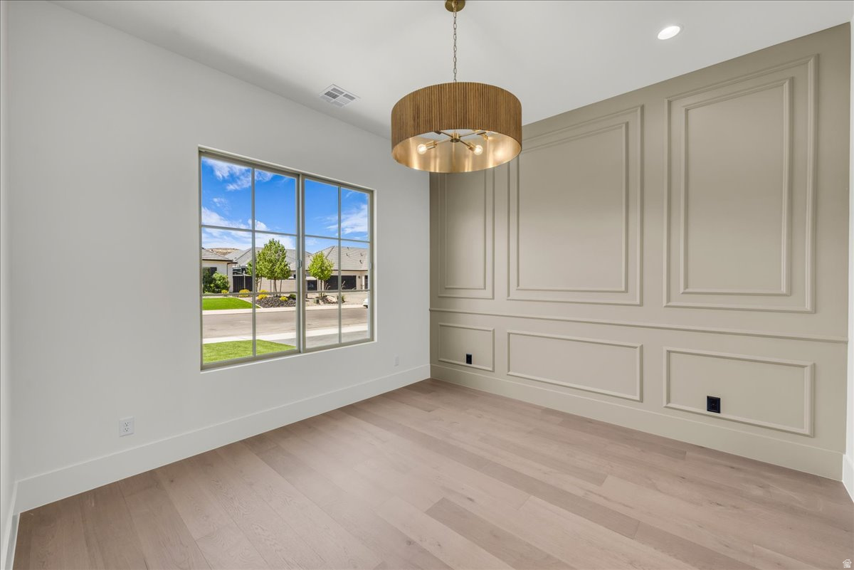 TONAQUINT COVE - Residential