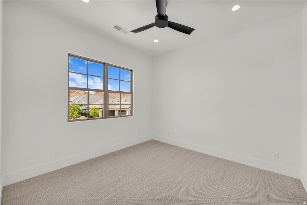 TONAQUINT COVE - Residential