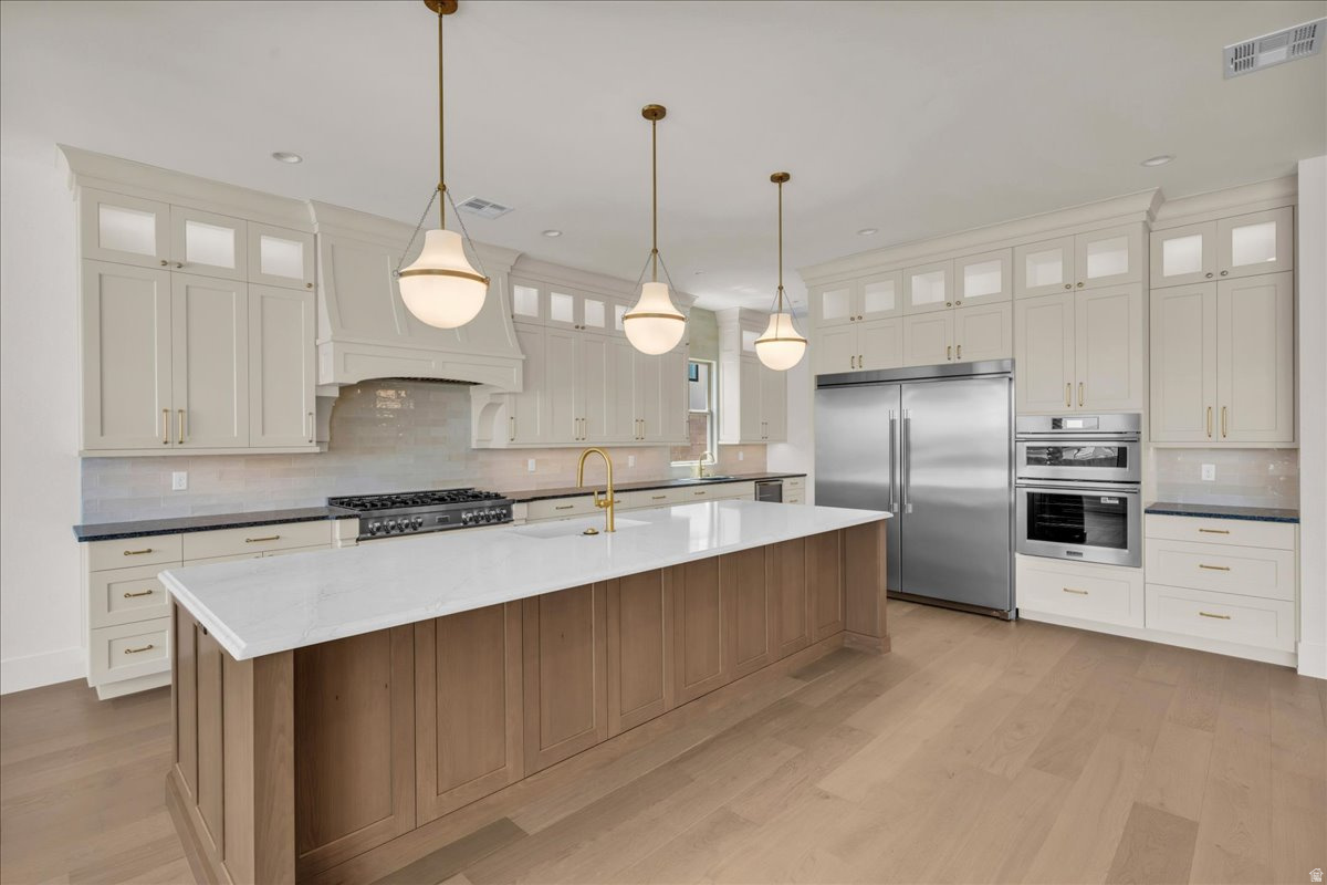 TONAQUINT COVE - Residential