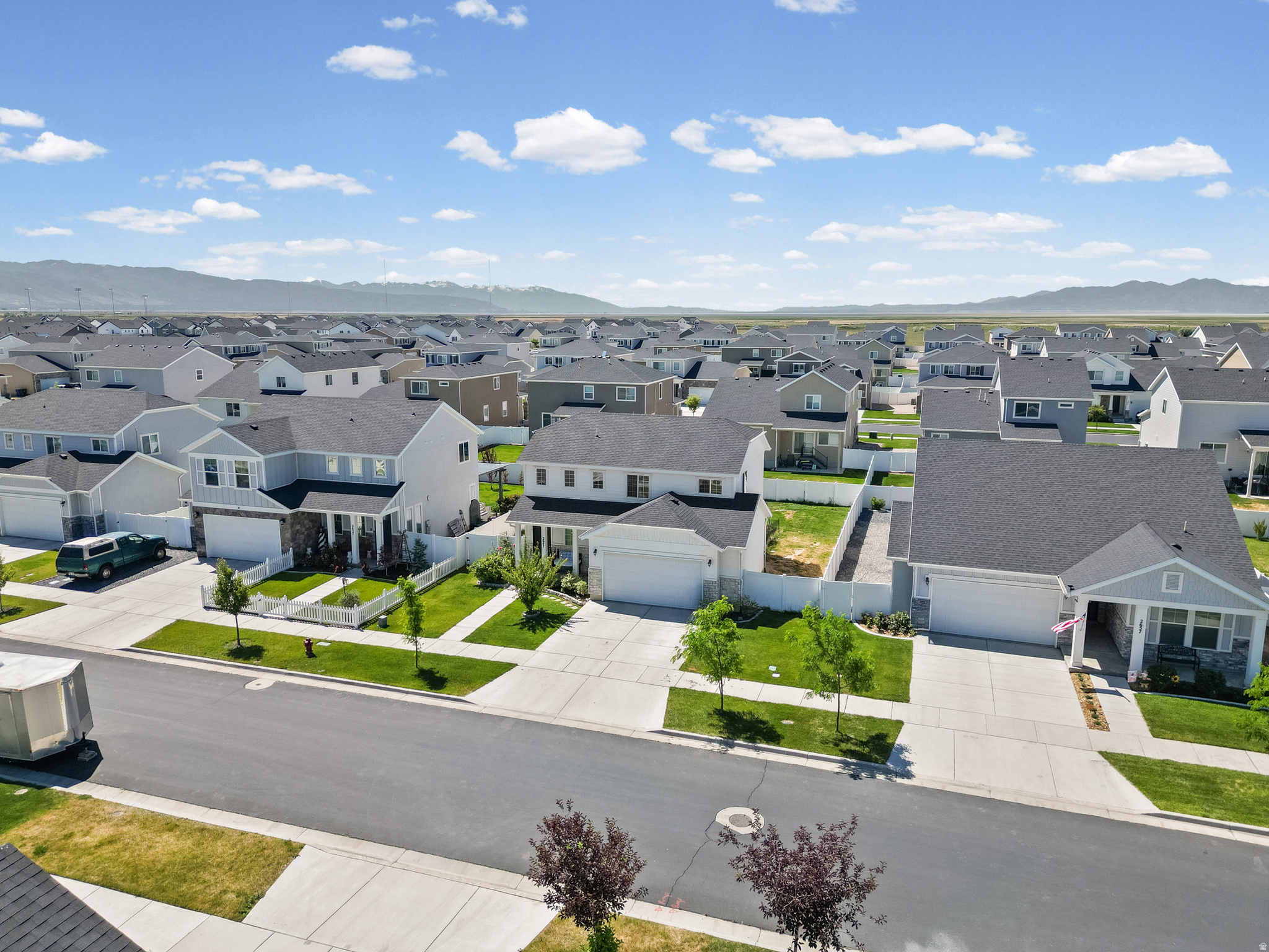 THE FIELDS - Residential