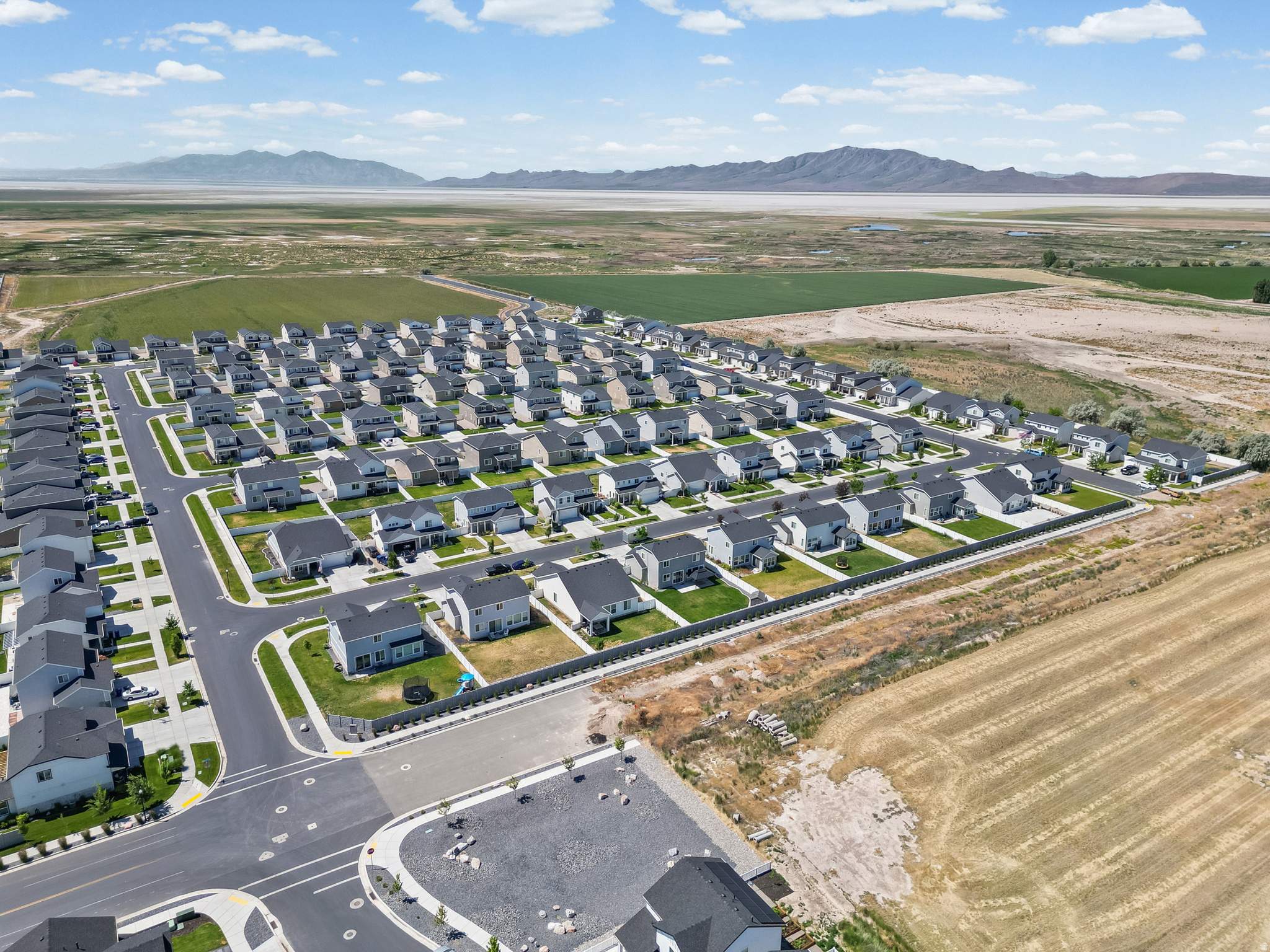 THE FIELDS - Residential